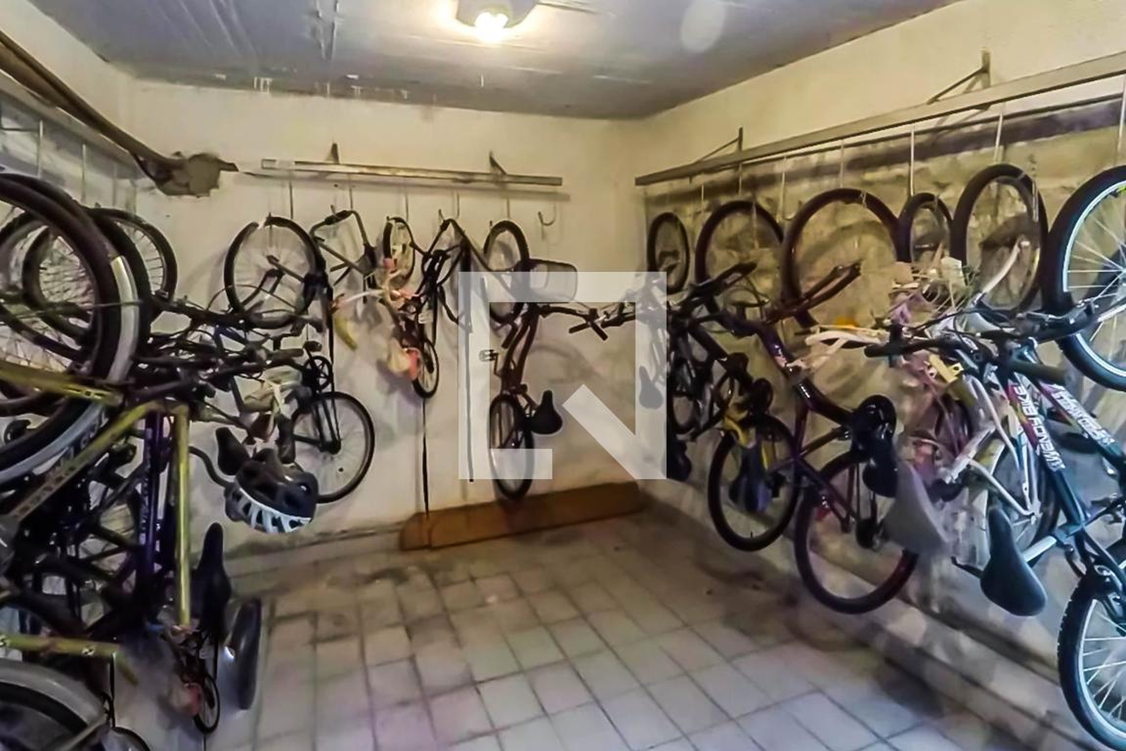 Bicicletario - Edifício Arima