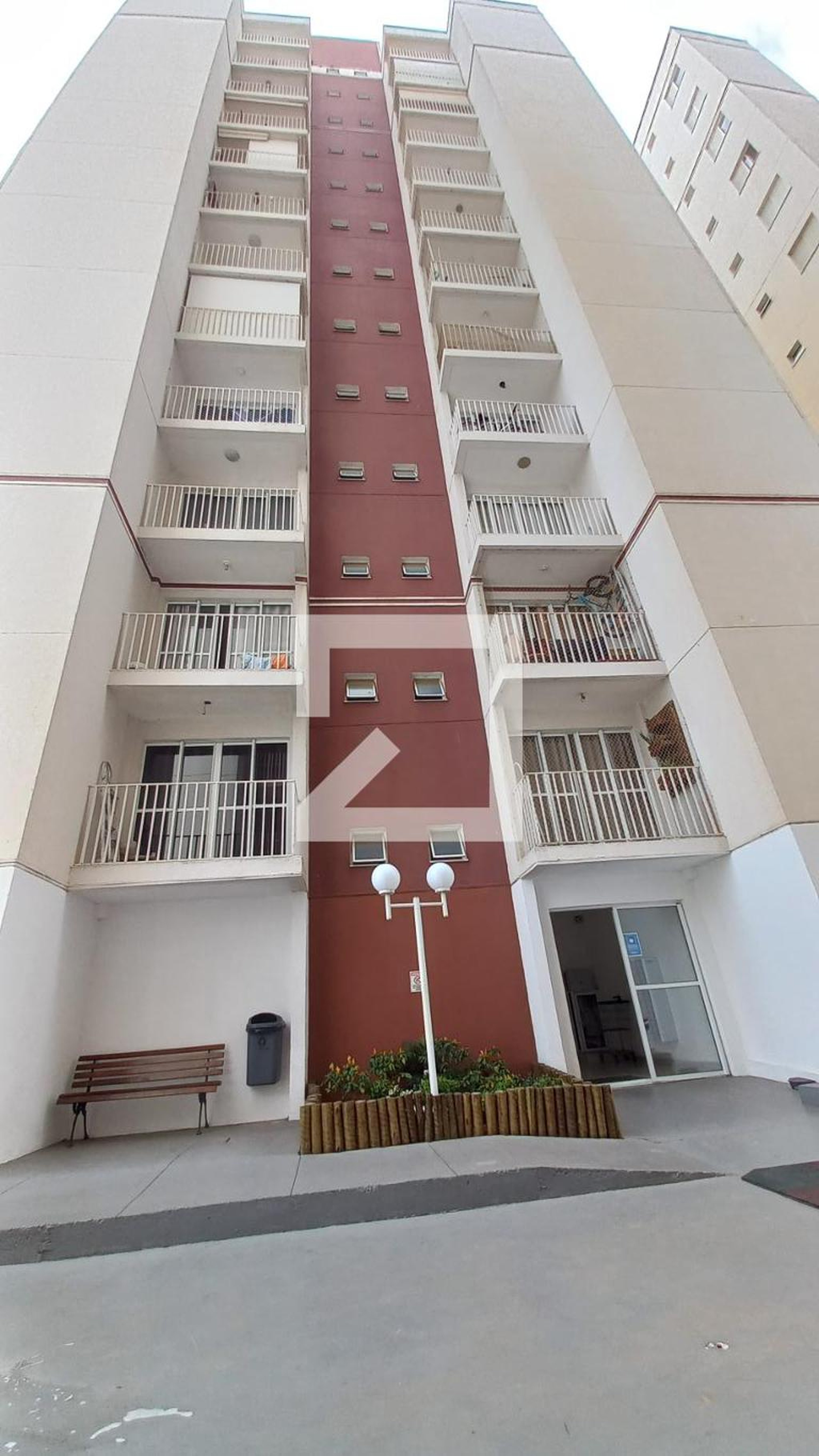 Edifício Condomínio Torres do Lago