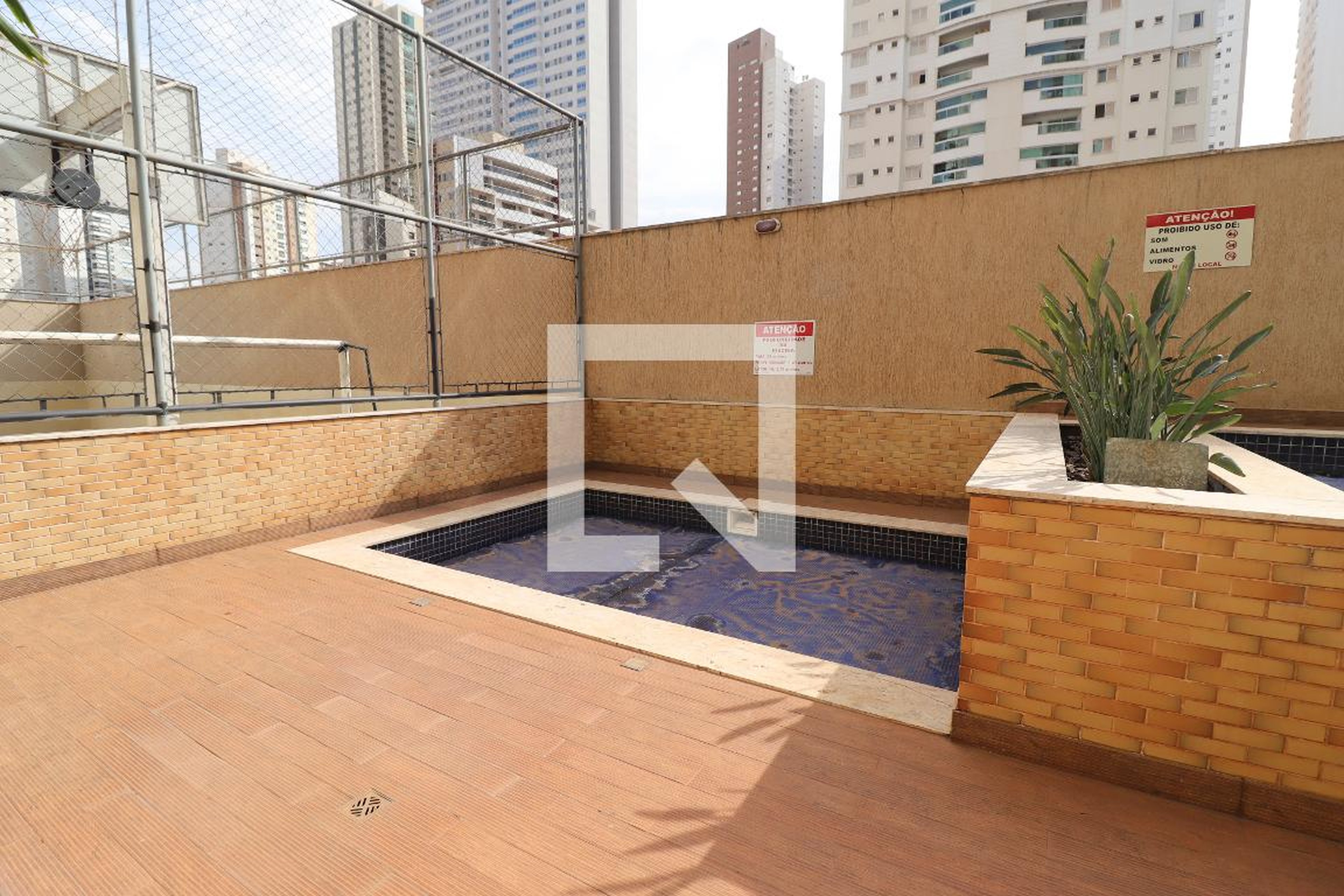 Piscina - Parque Flamboyant