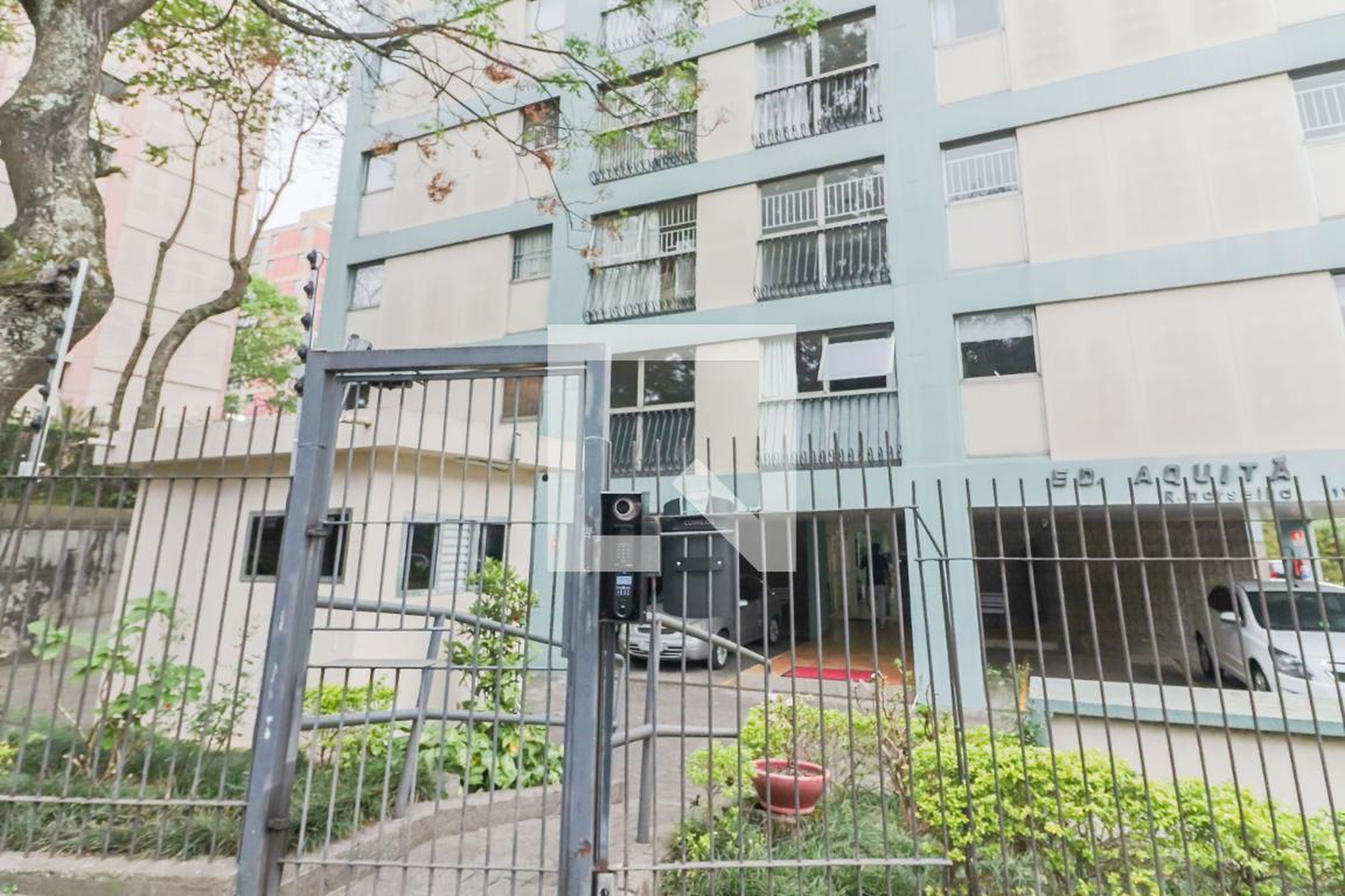 Fachada do Condomínio Condomínio Aquitã