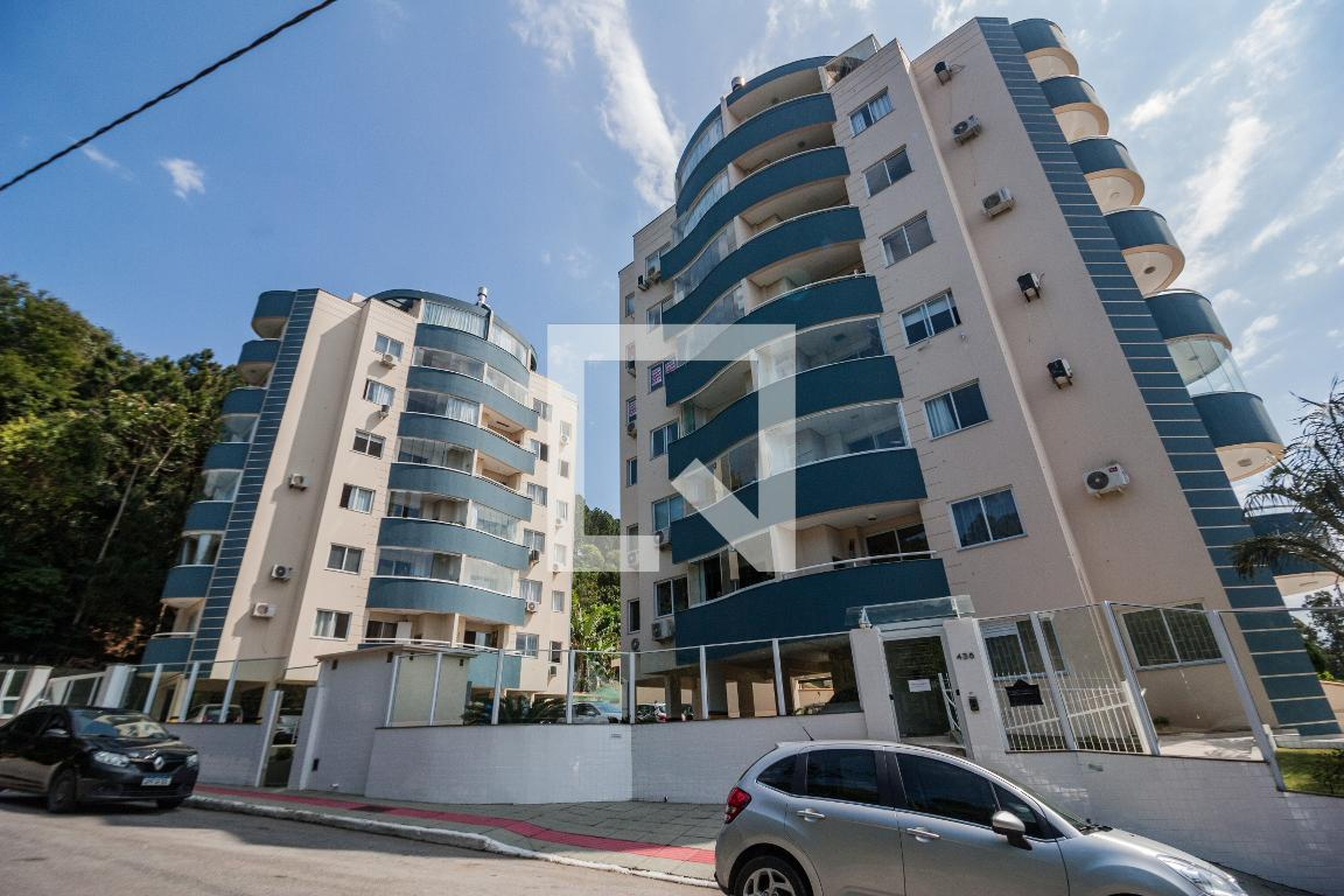 Fachada do Condomínio Condomínio Village das Torres