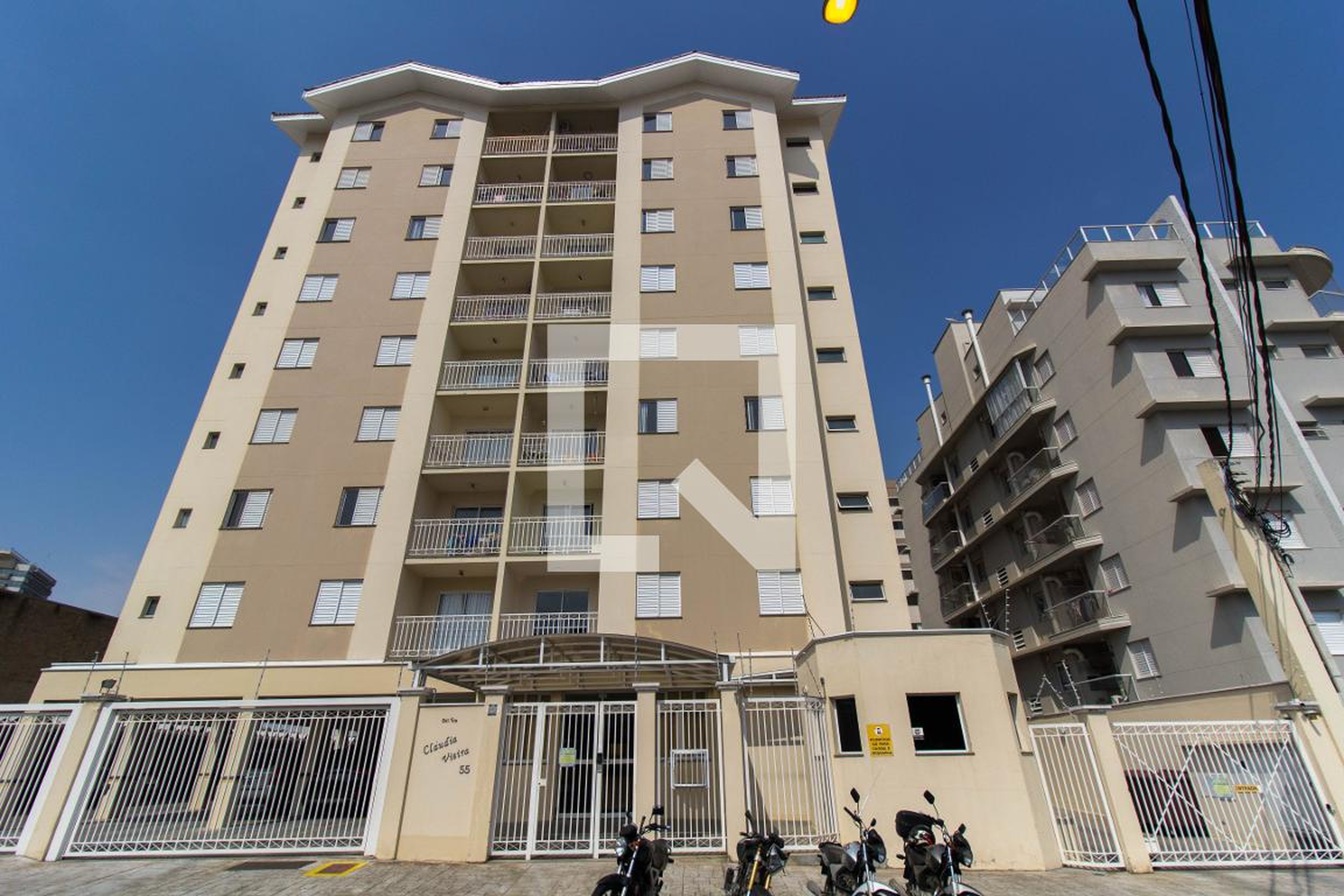 Fachada Condomínio Claudia Vieira