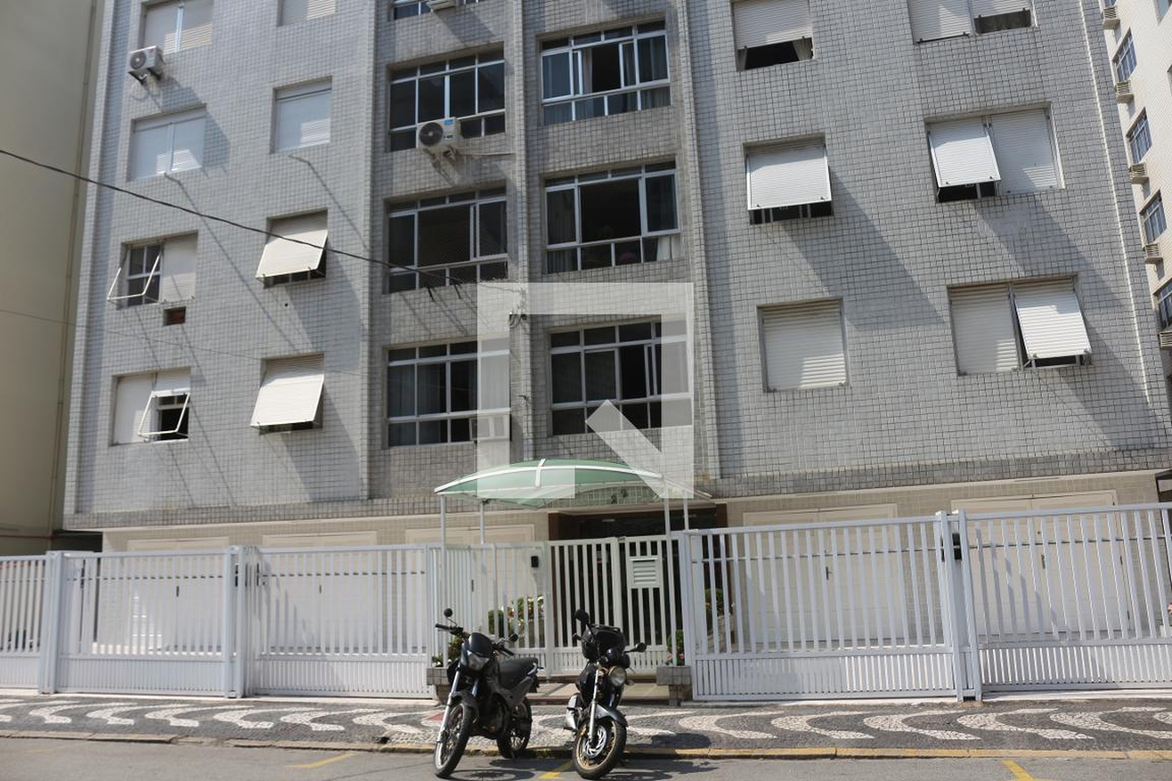 Fachada do Prédio Condomínio em Rua Augusto Domingos Pereira, 22
