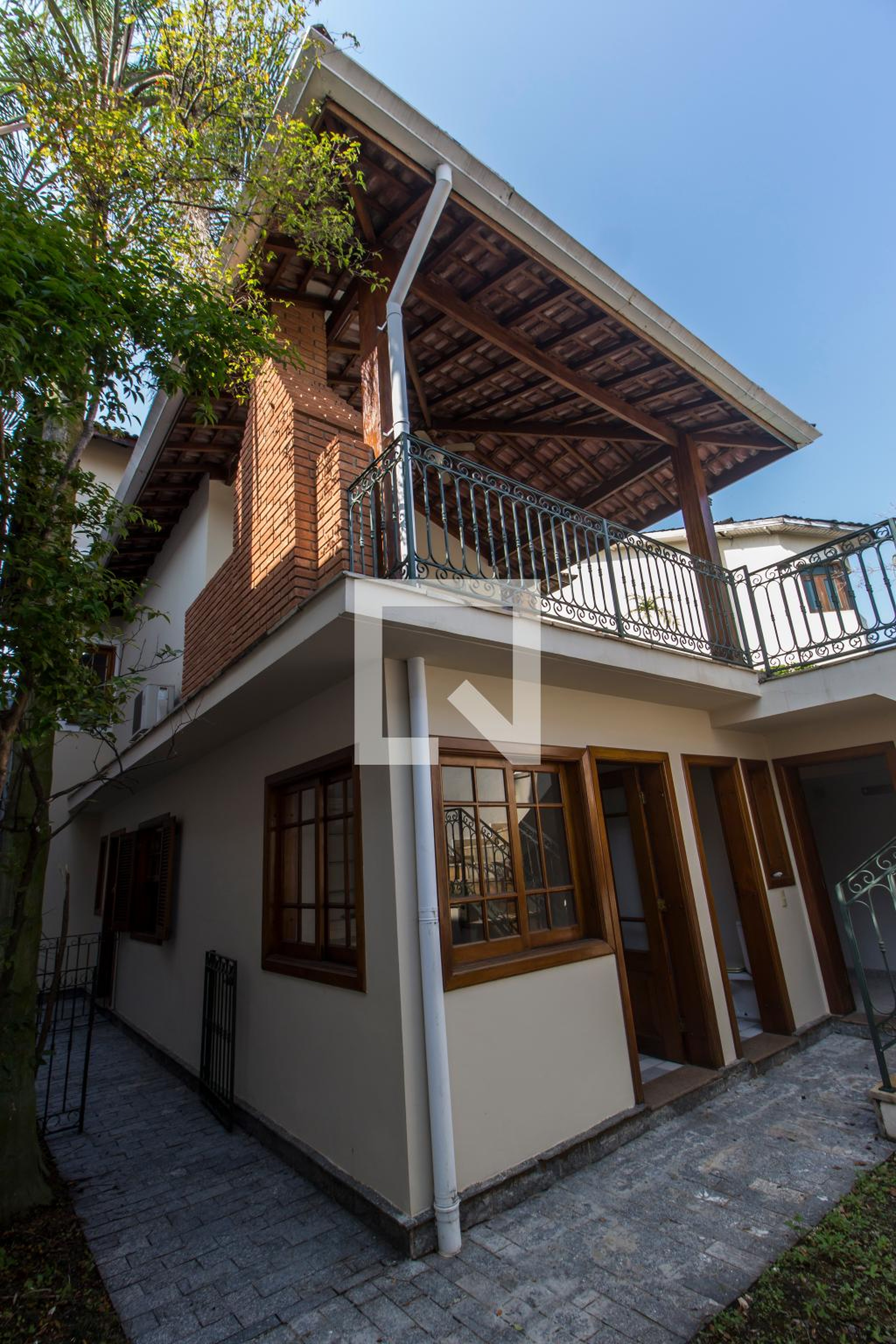 Fachada Condomínio em Alameda das Sempre-Vivas, 338