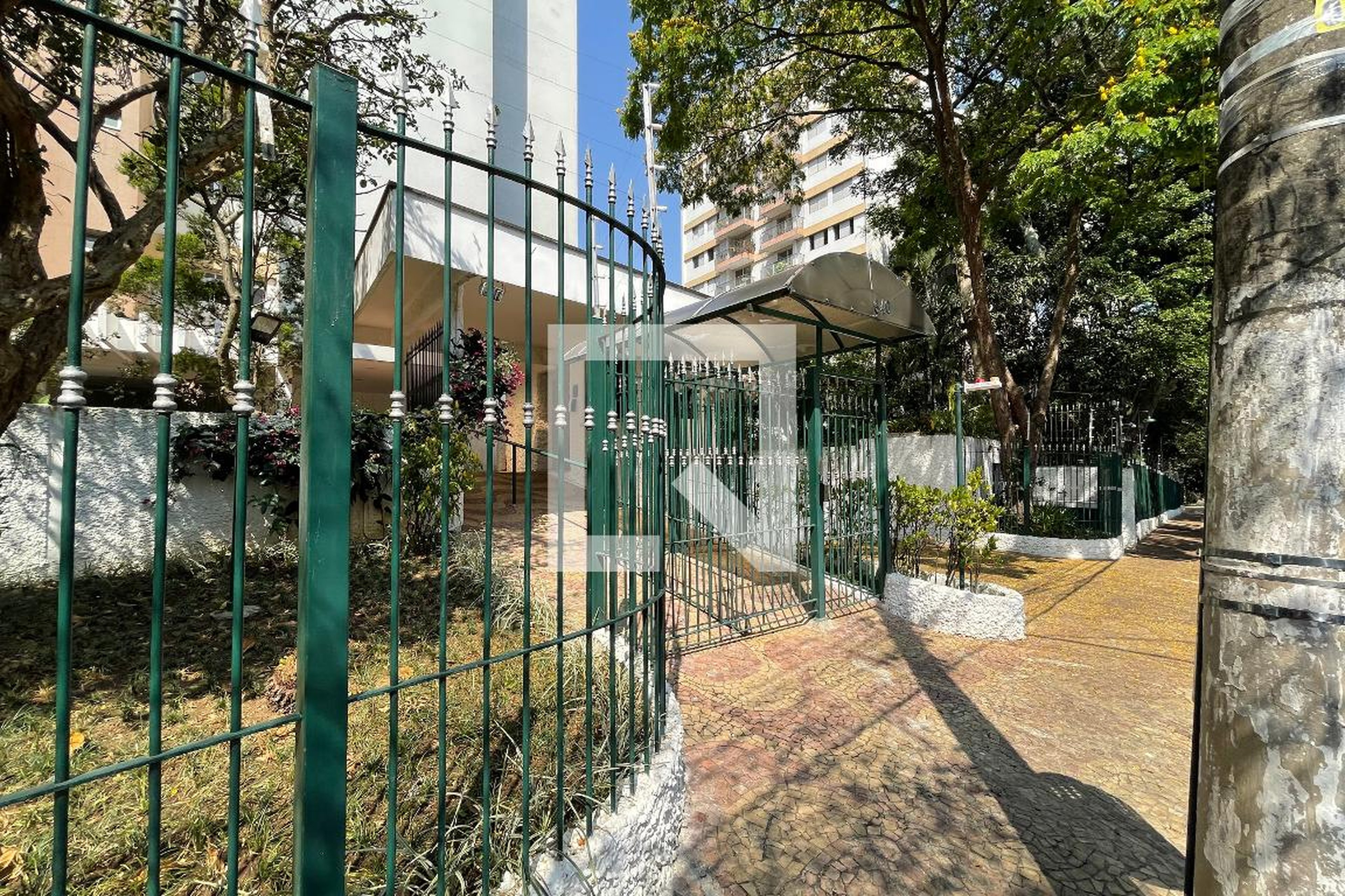 Fachada do Condomínio Condomínio em Rua Doutor Ferreira Lopes, 649