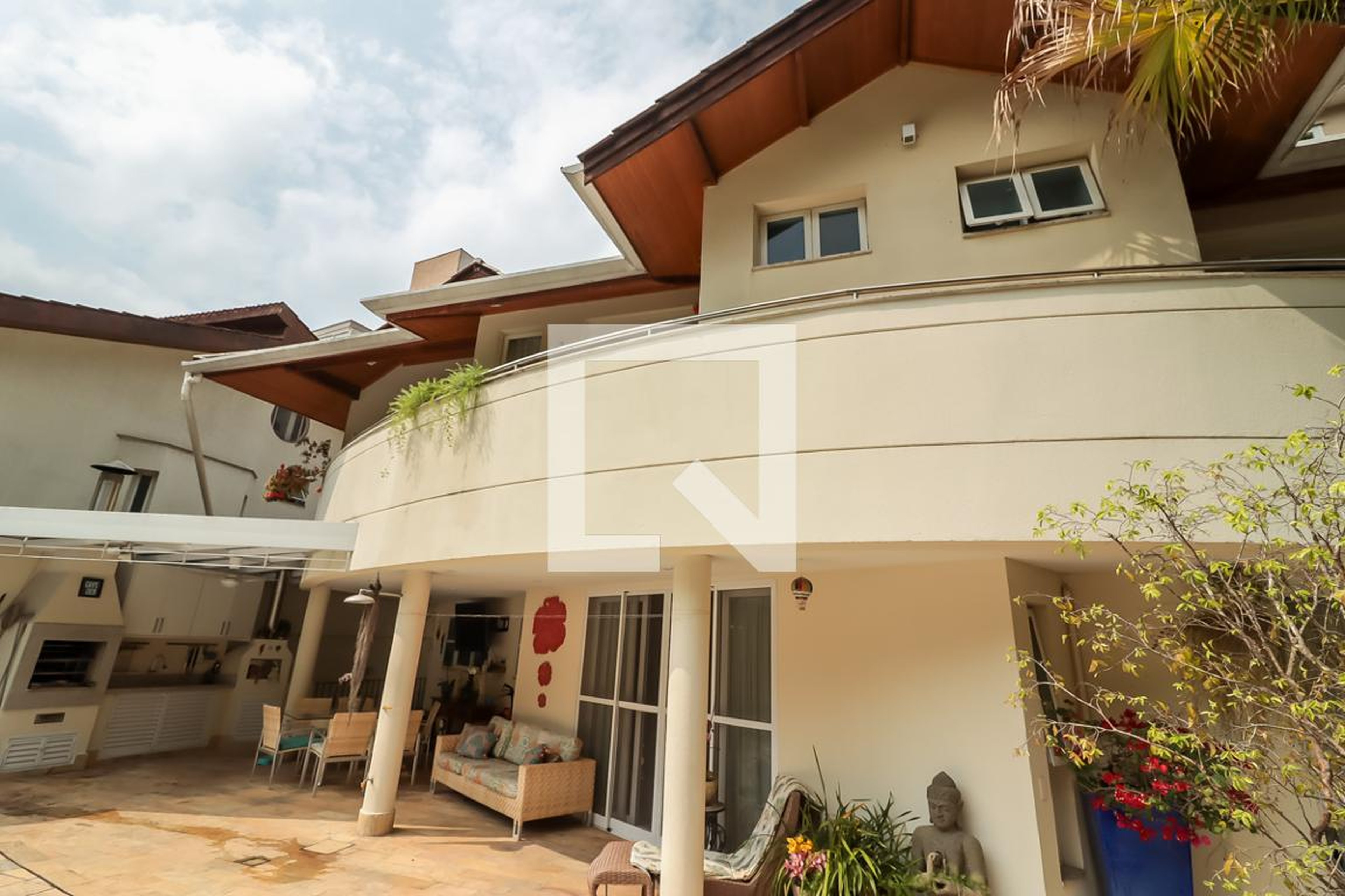 Fachada Condomínio em Rua Pio Ii, 100