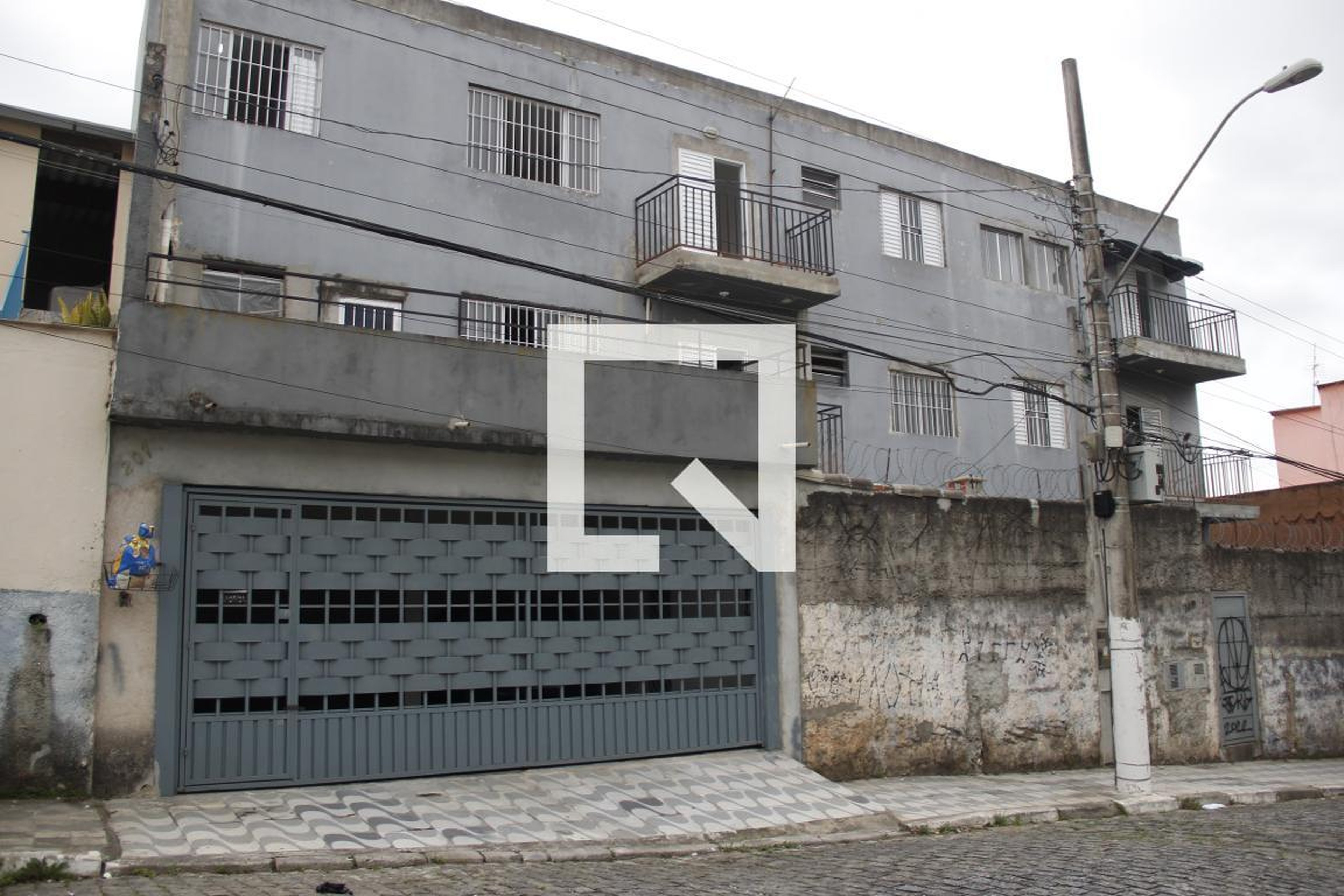 Fachada Condomínio em Rua Batista Renzi, 207
