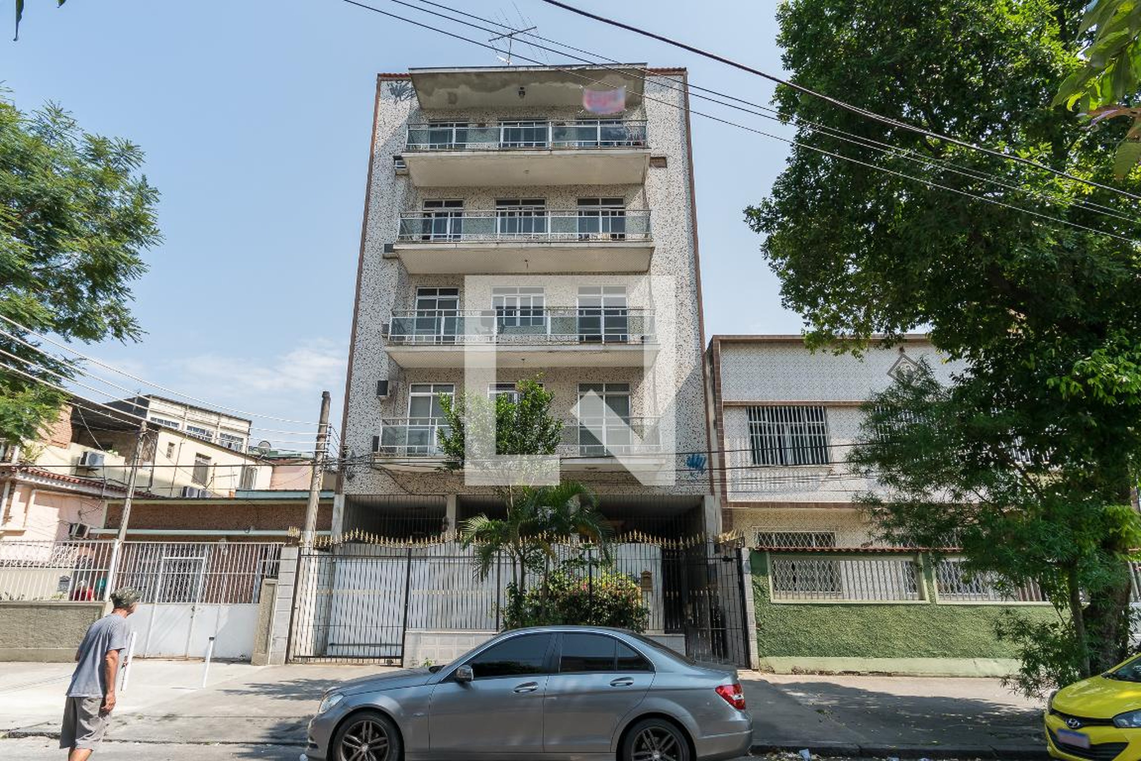 Fachada do Prédio Condomínio em Rua Belizário Pena, 1208