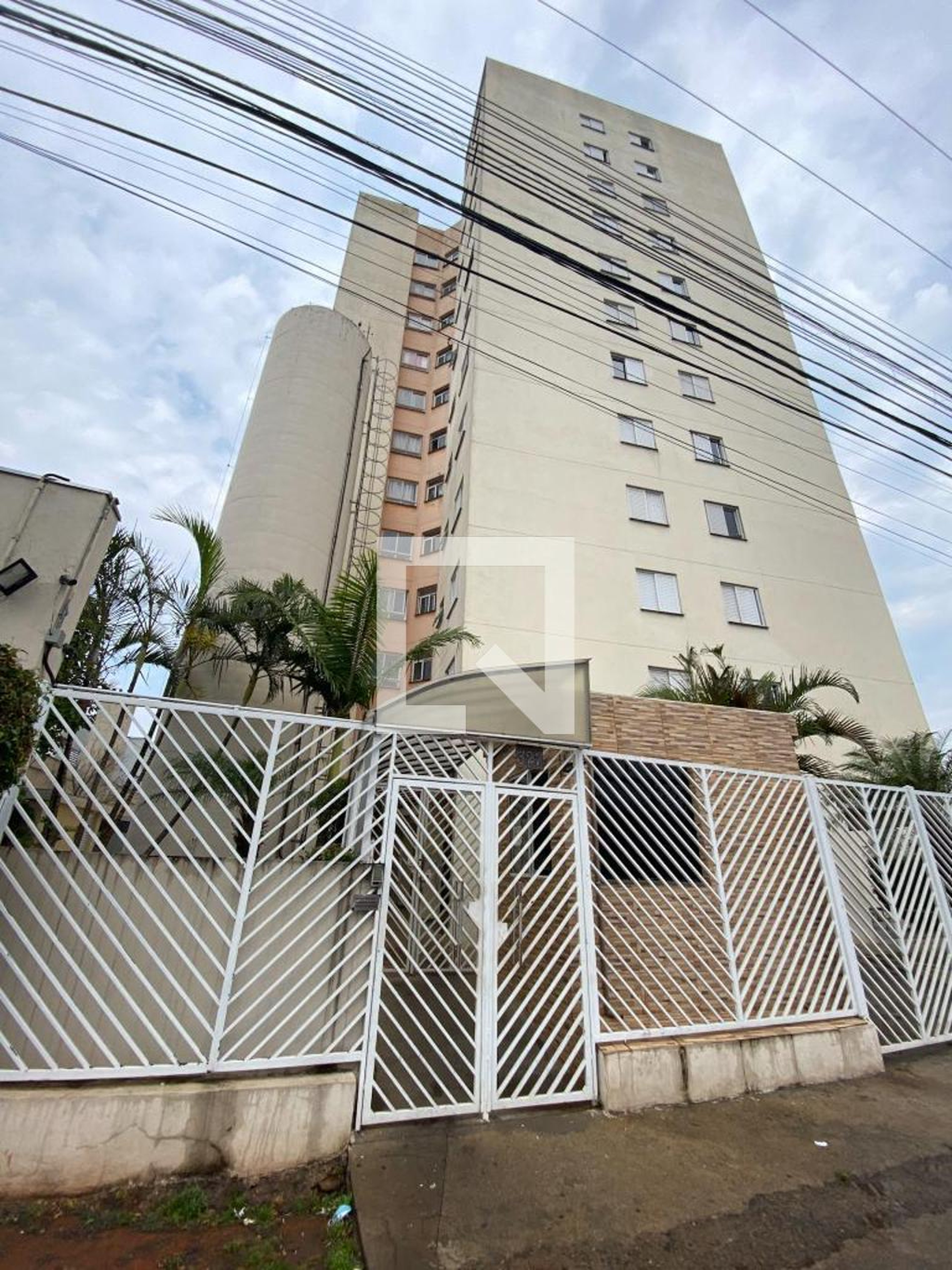 Fachada do Condomínio Condomínio Bras F1