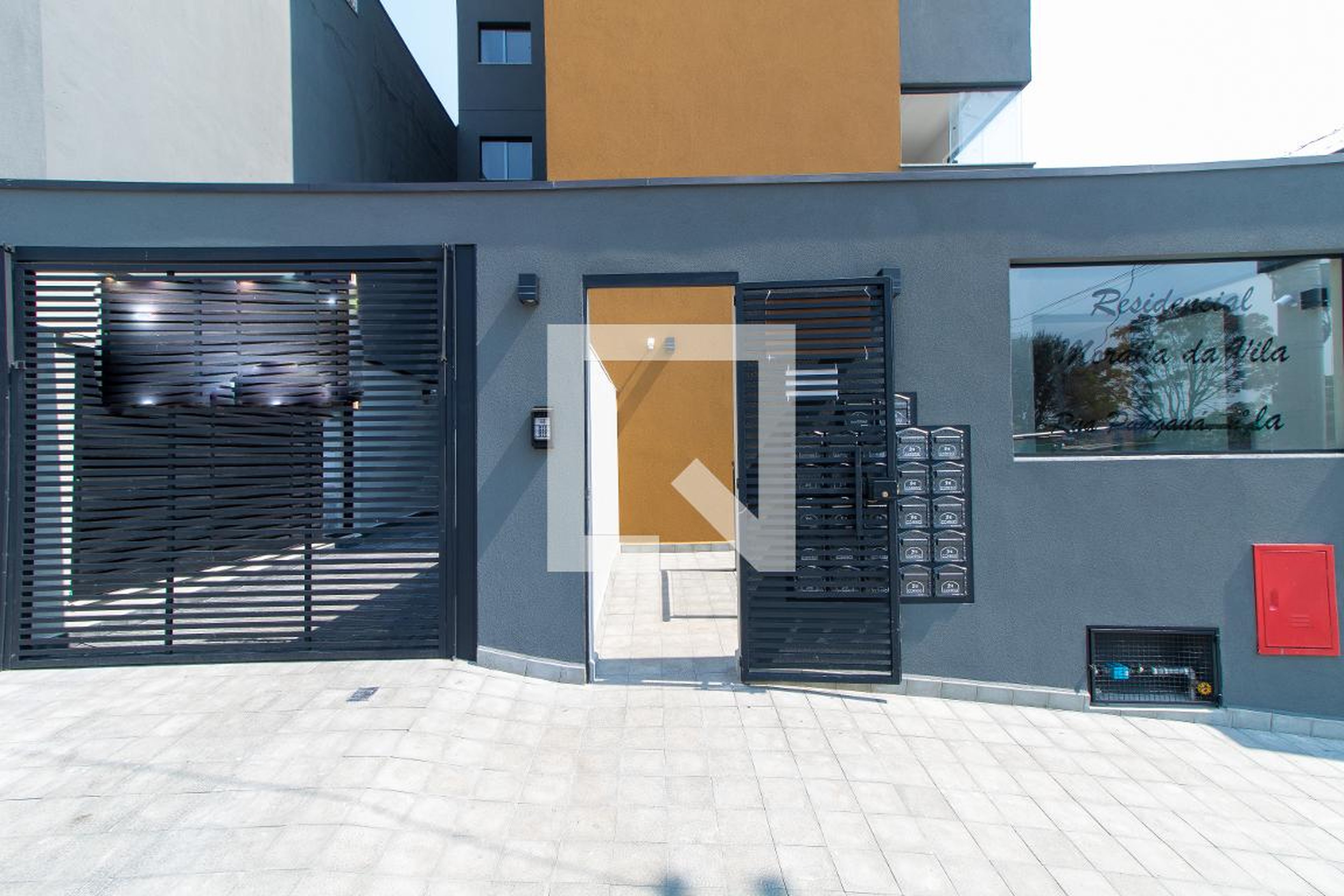 Fachada Condomínio em Rua Santo Henrique, 921