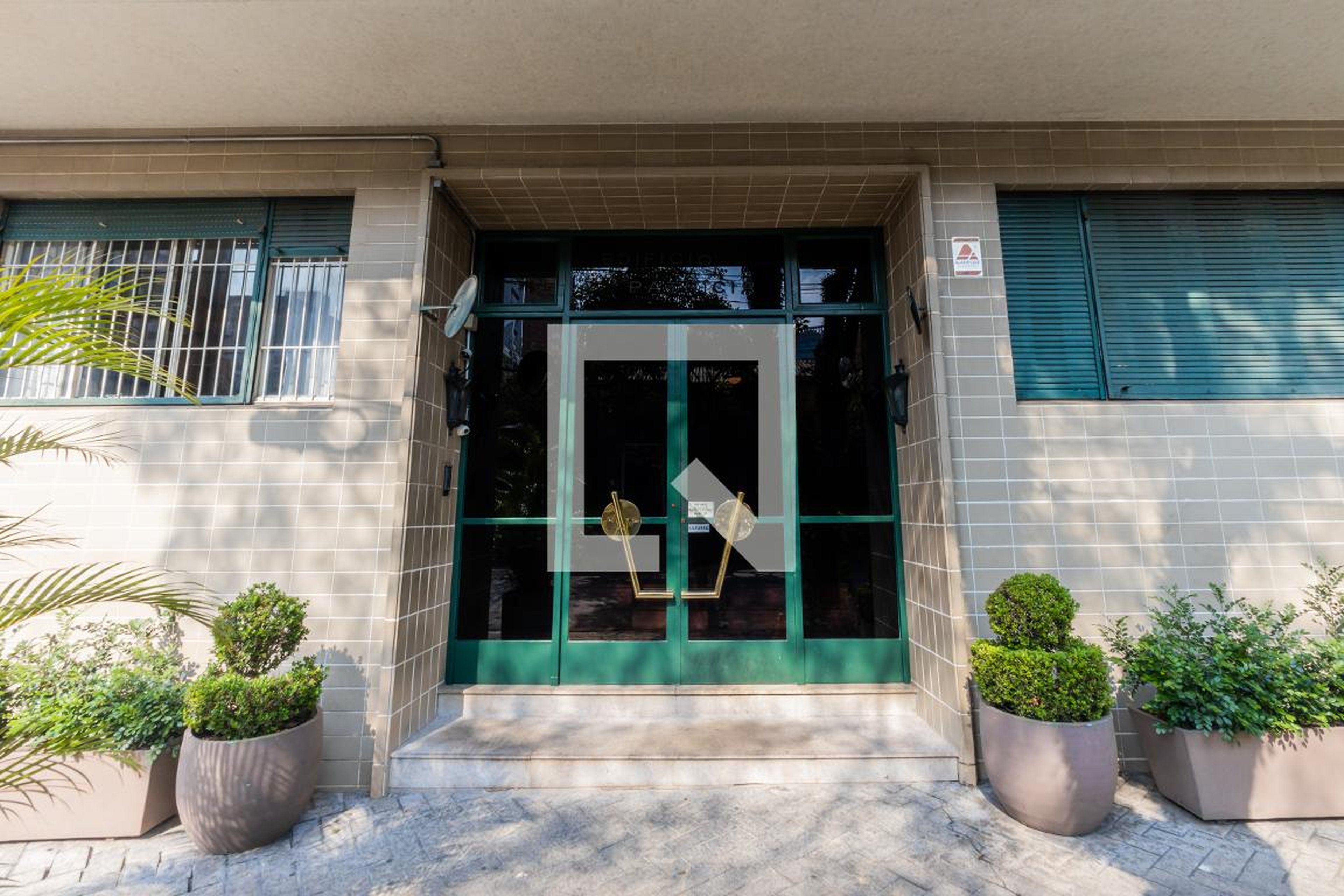 Fachada do Condomínio Condomínio Patrícia Rosaleem