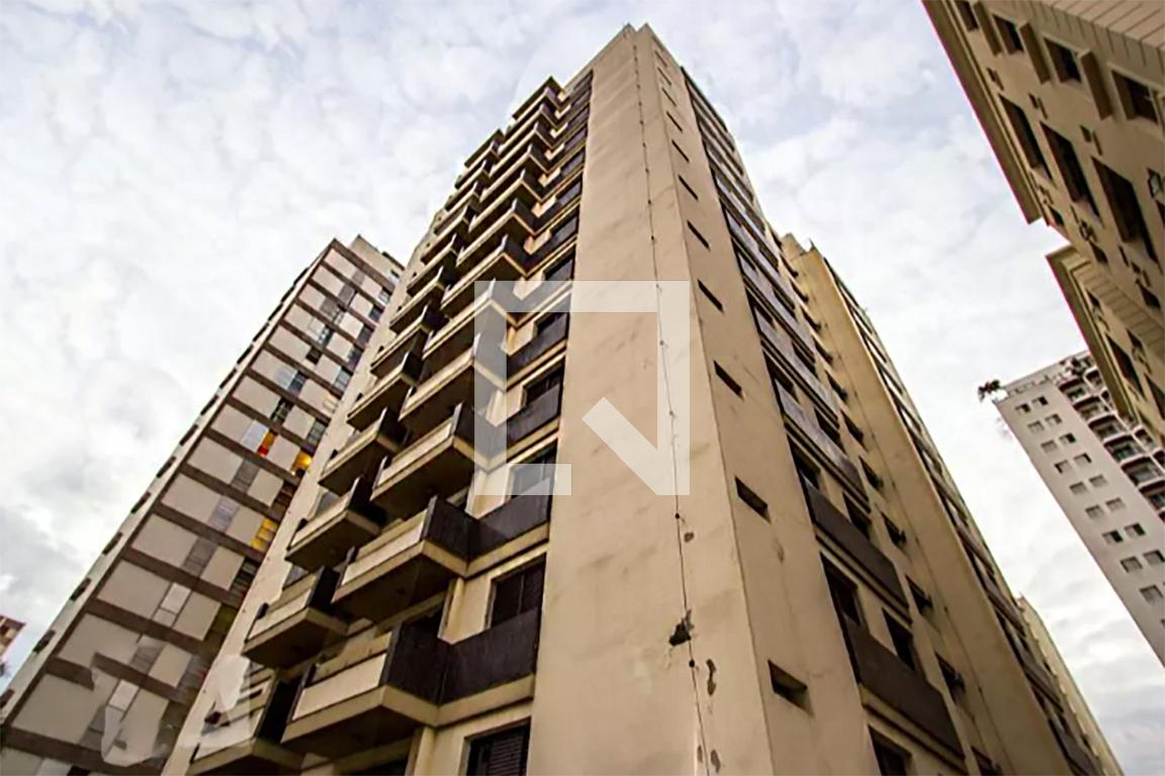 Fachada Condomínio Gold star