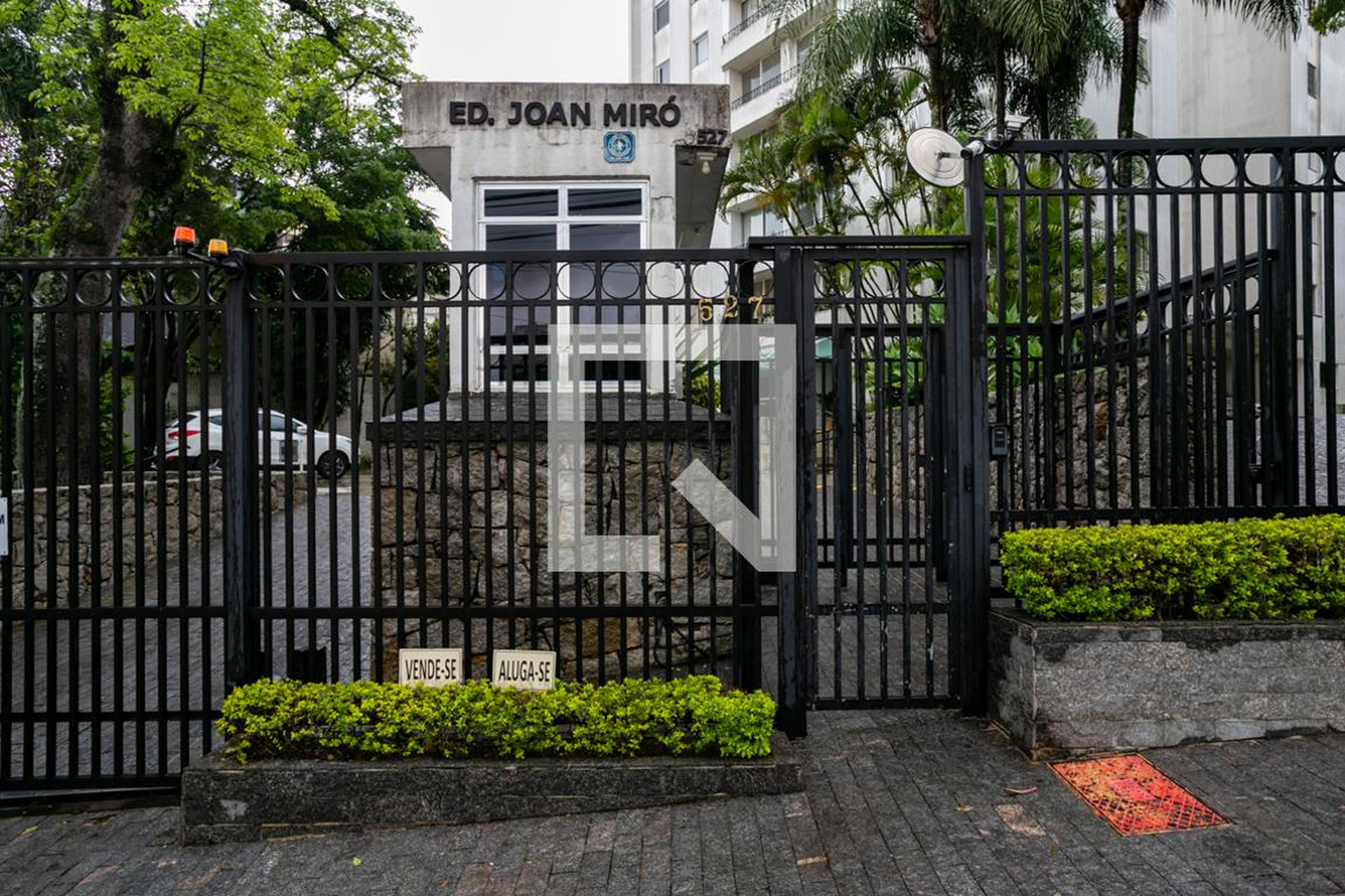Fachada do condomínio Condomínio Joan Miró