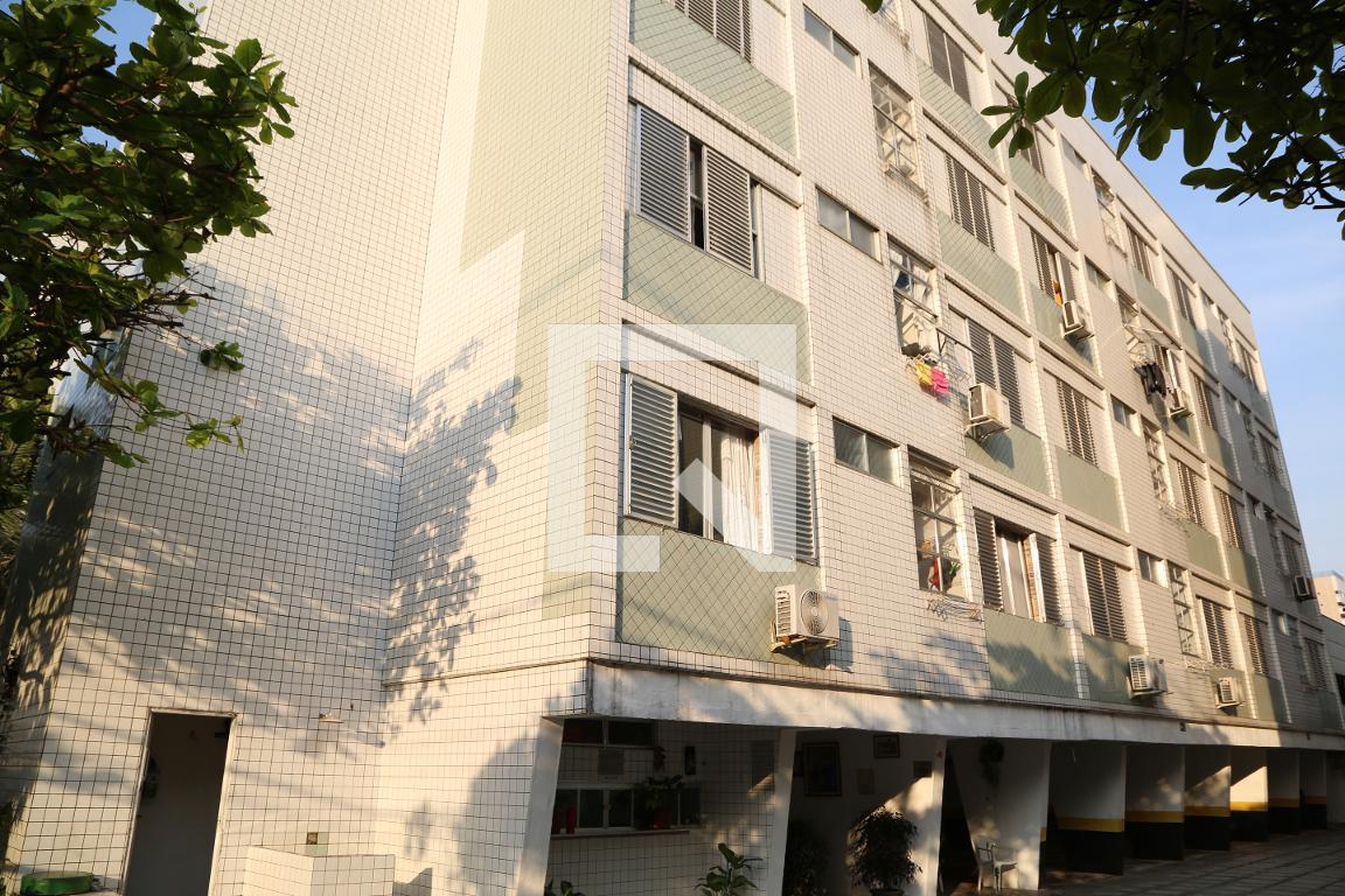 fachada Condomínio em Rua Carlos Vanderlinde, 442