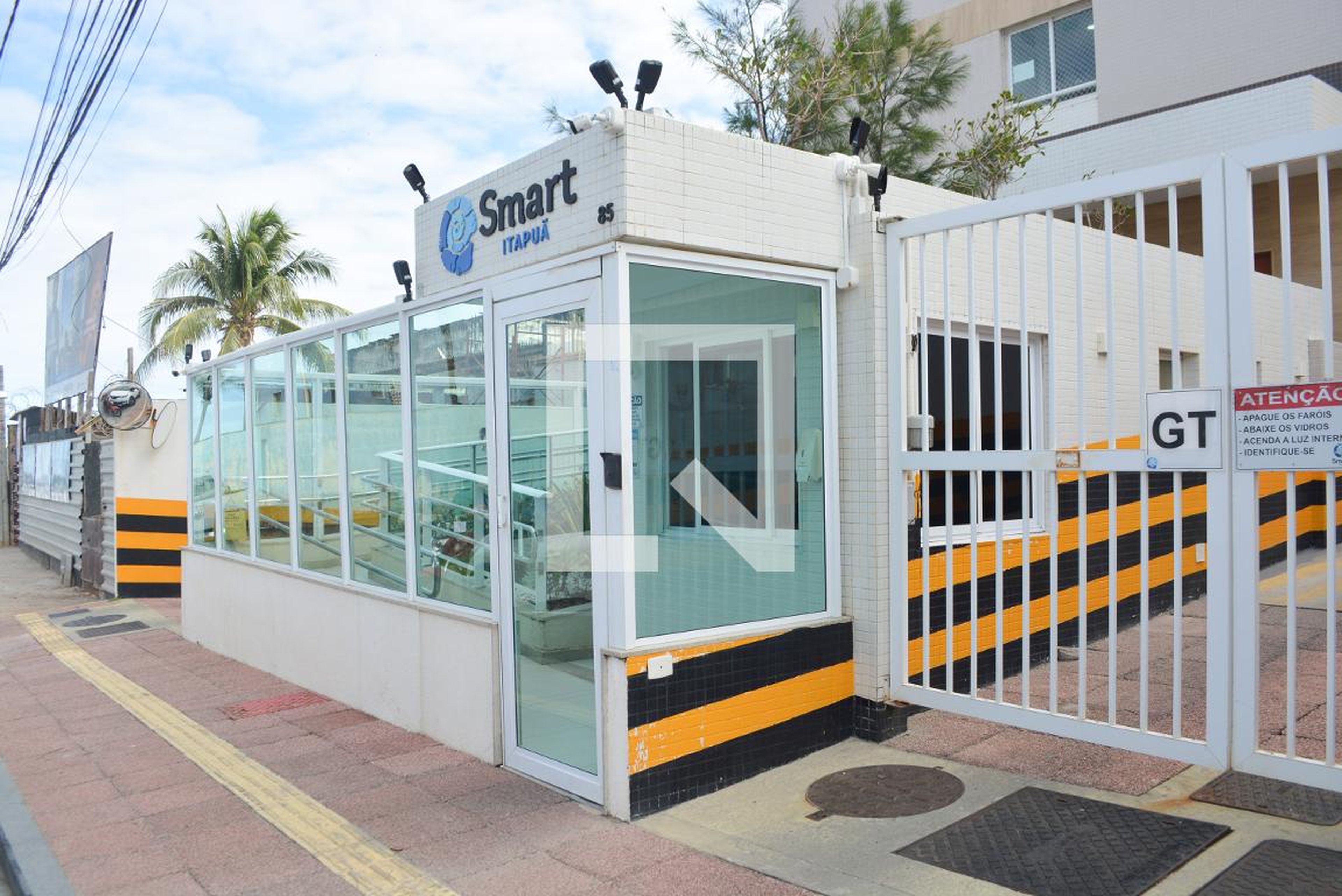Fachada Condomínio Smart Itapuã