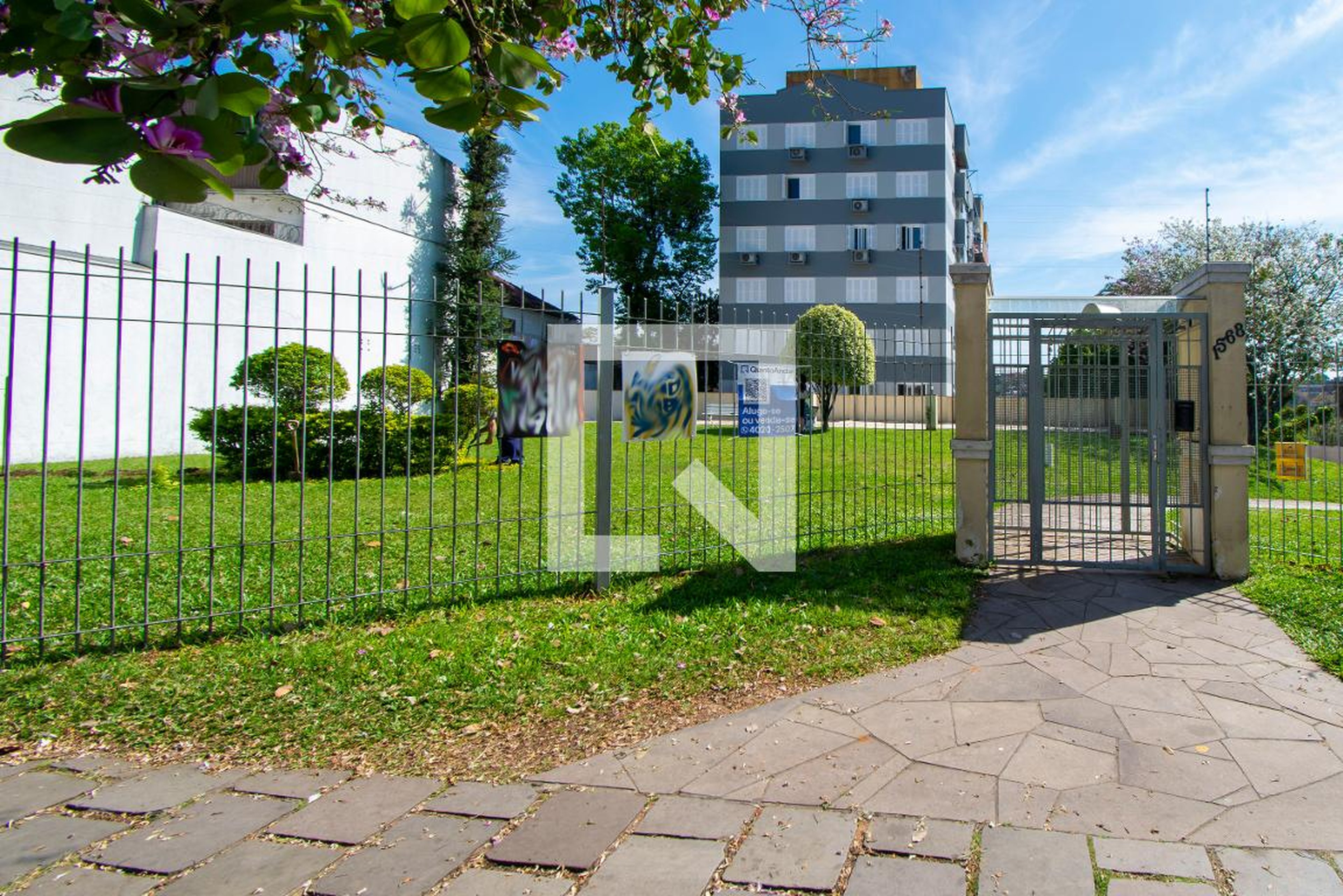 Fachada do Condomínio Residencial Araucárias