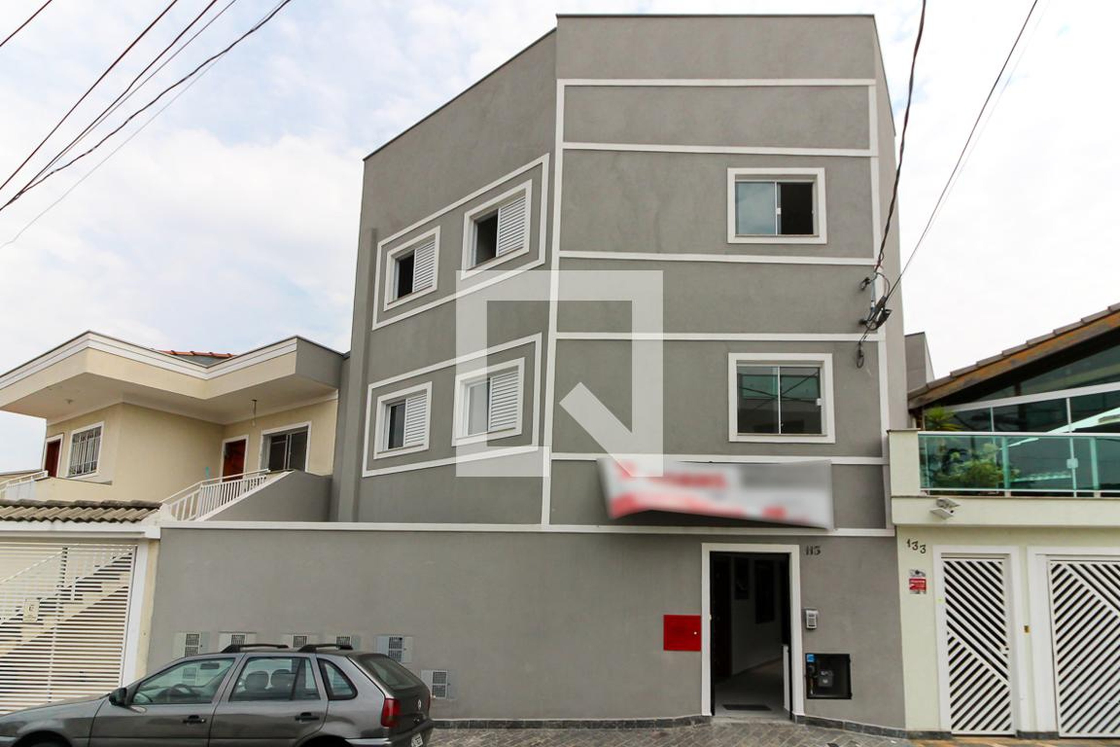 Fachada do Condomínio Condomínio em Rua Mira Estrela, 113