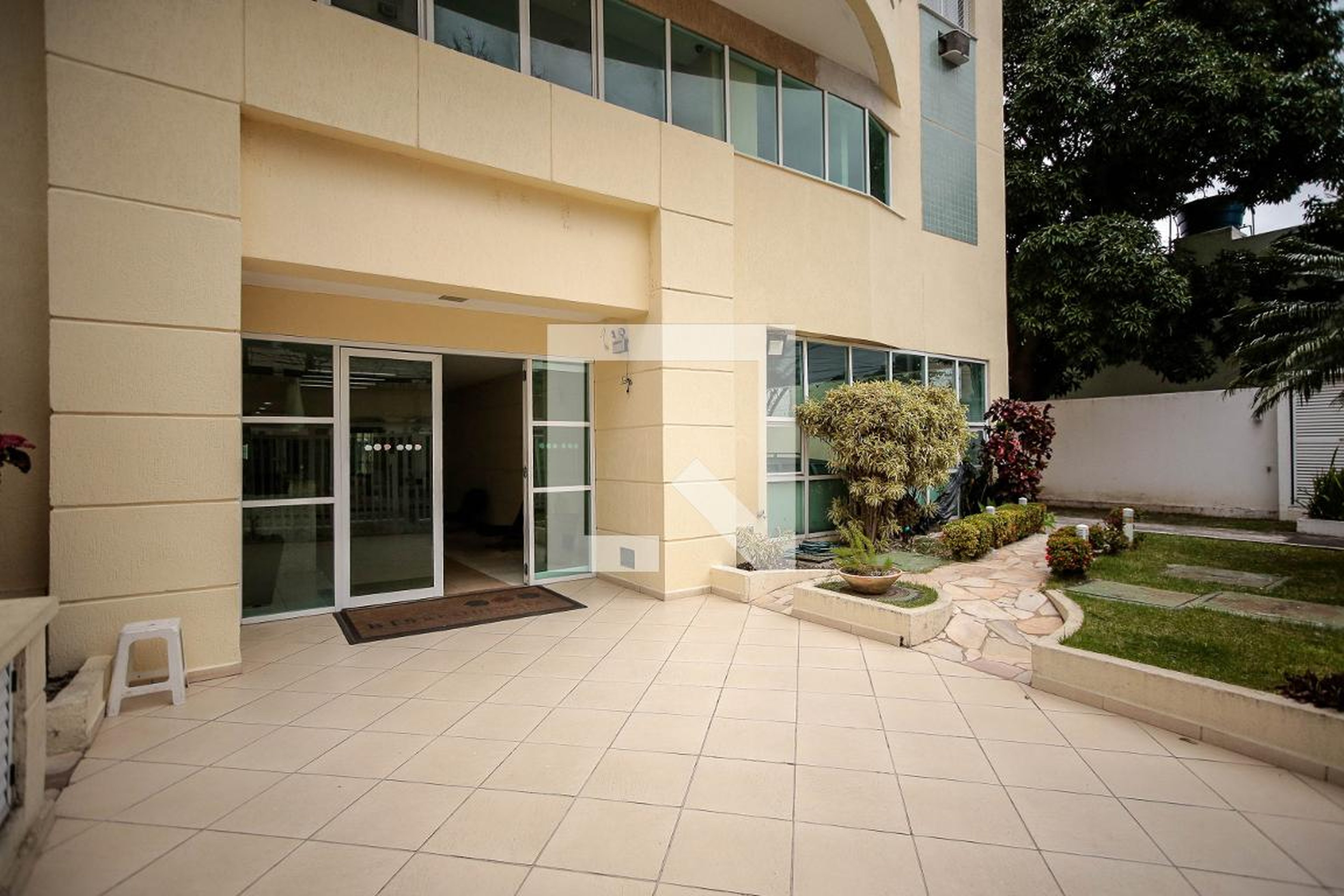 Entrada - Bis Residencial