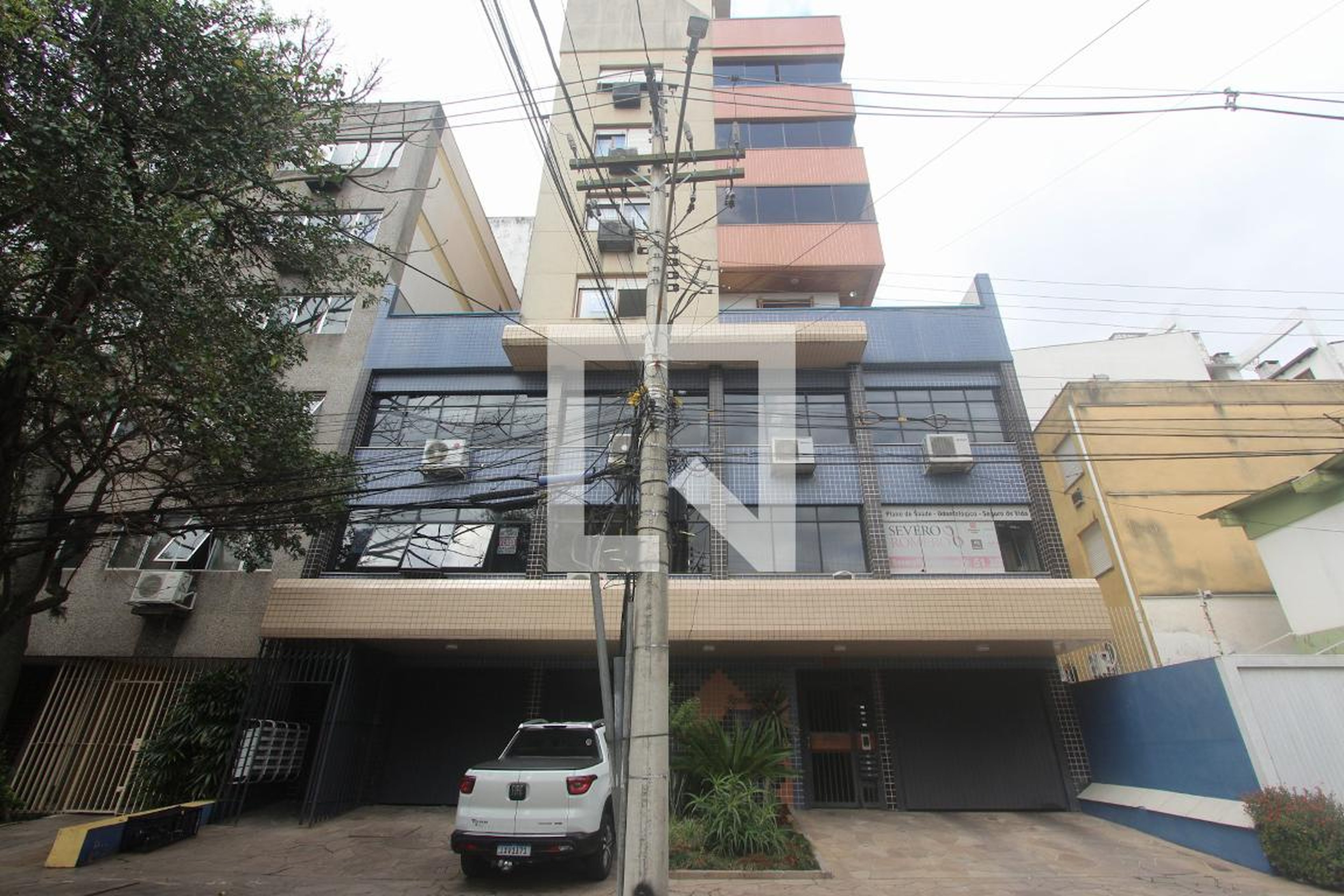 Fachada do Condomínio Edifício Versailles Residencial