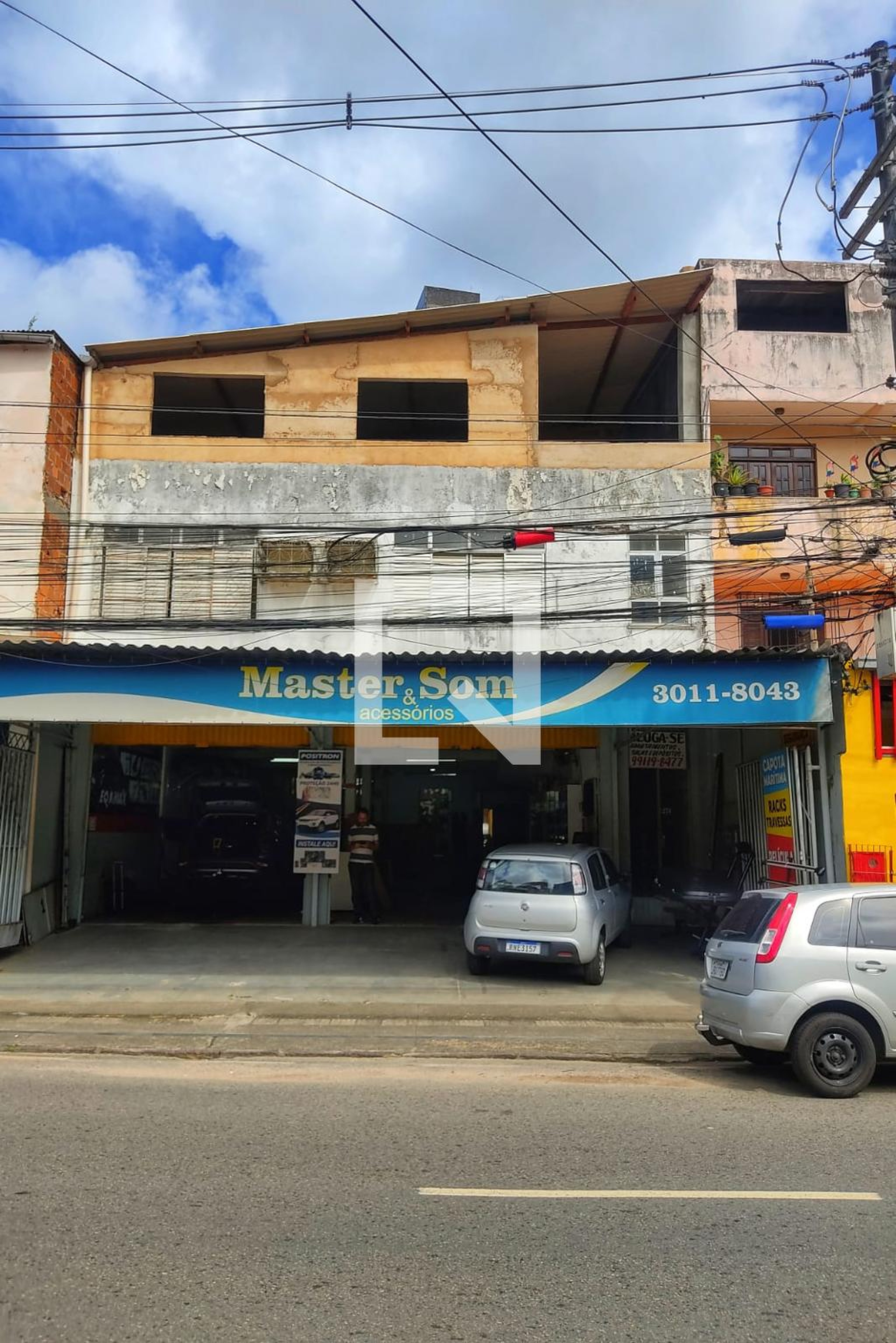 Fachada Condomínio em Rua Djalma Dutra, 255