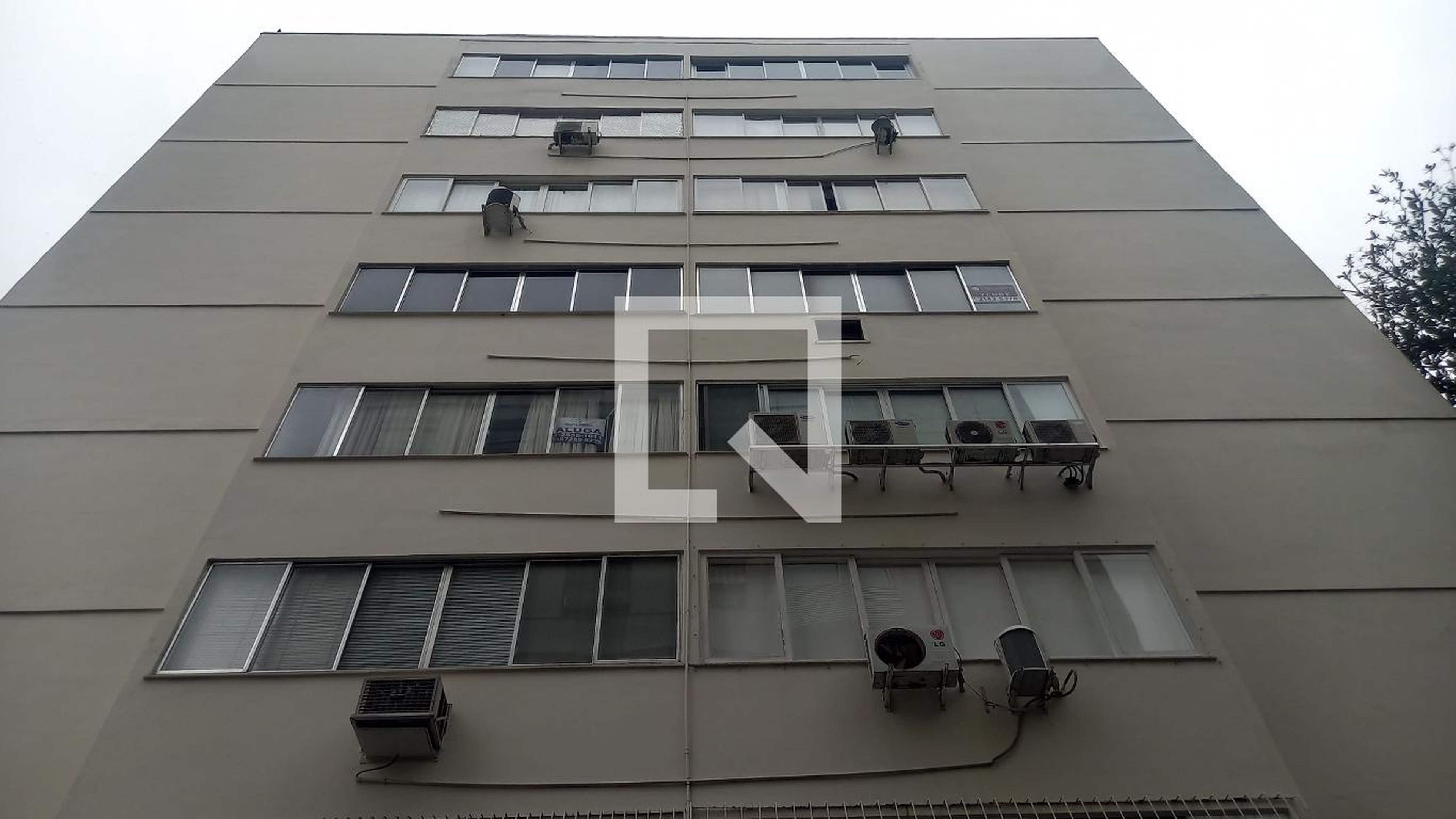 Fachada do Prédio Condomínio em Avenida Rainha Elisabeth, 574