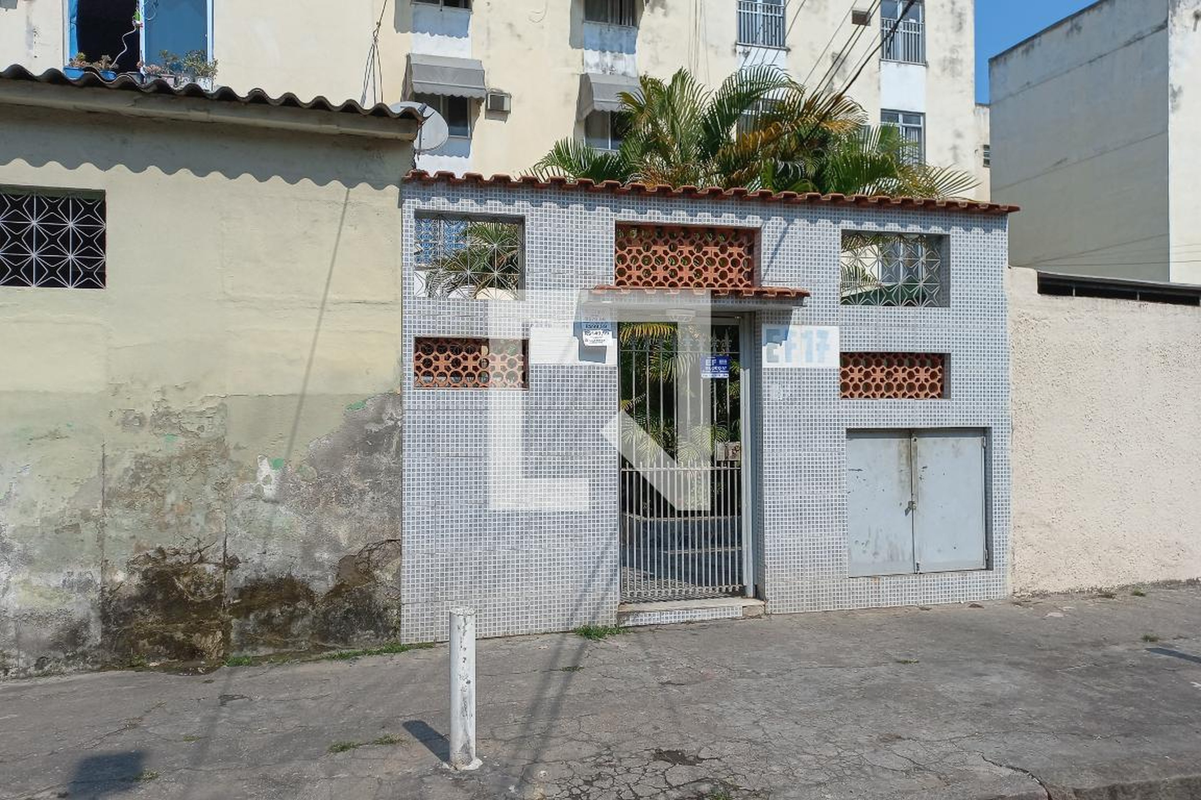Fachada do Condomínio Condomínio em Rua Joel Nunes, SN