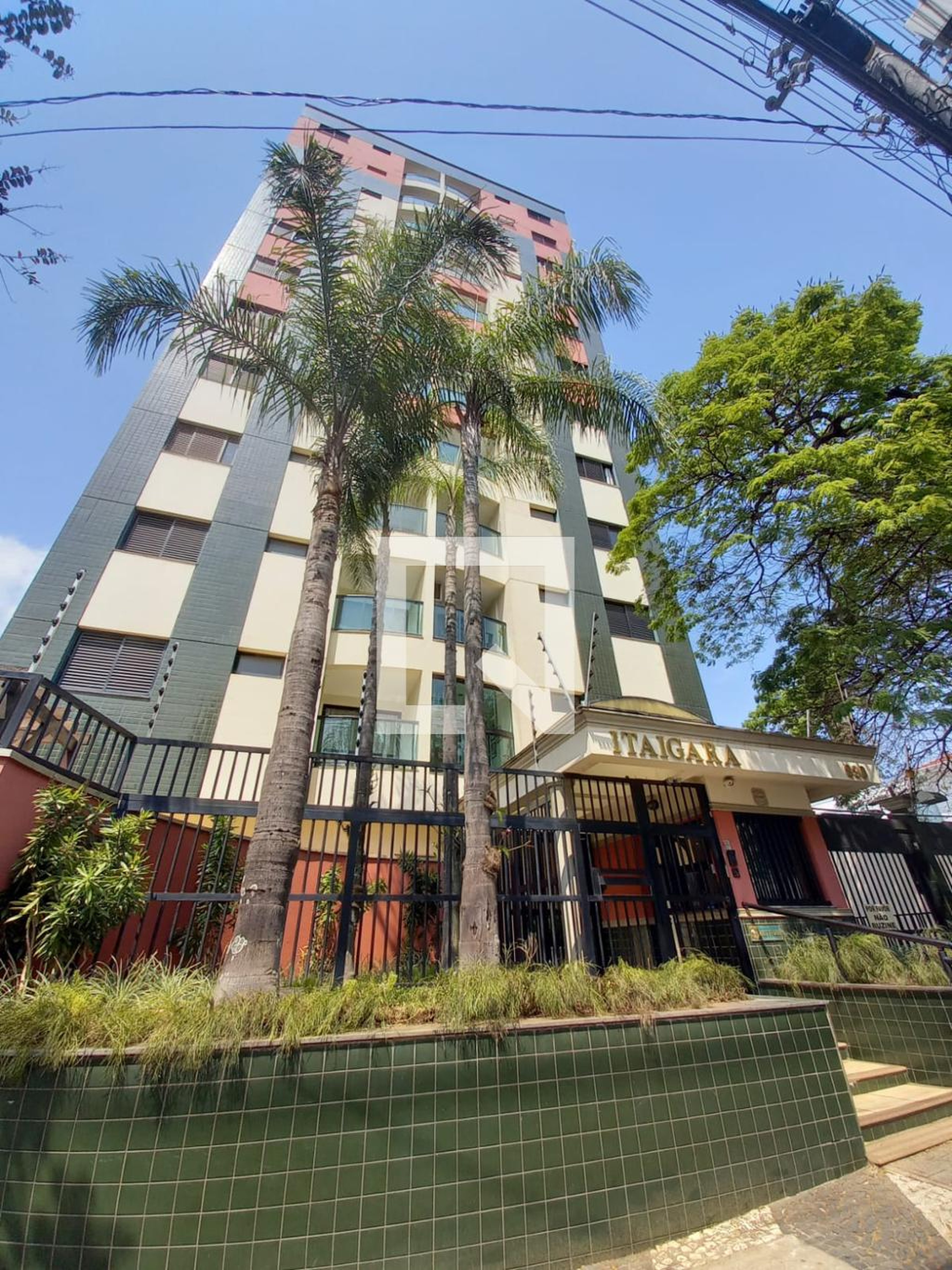 Fachada do Condomínio Condomínio em Avenida Barão de Itapura, 890