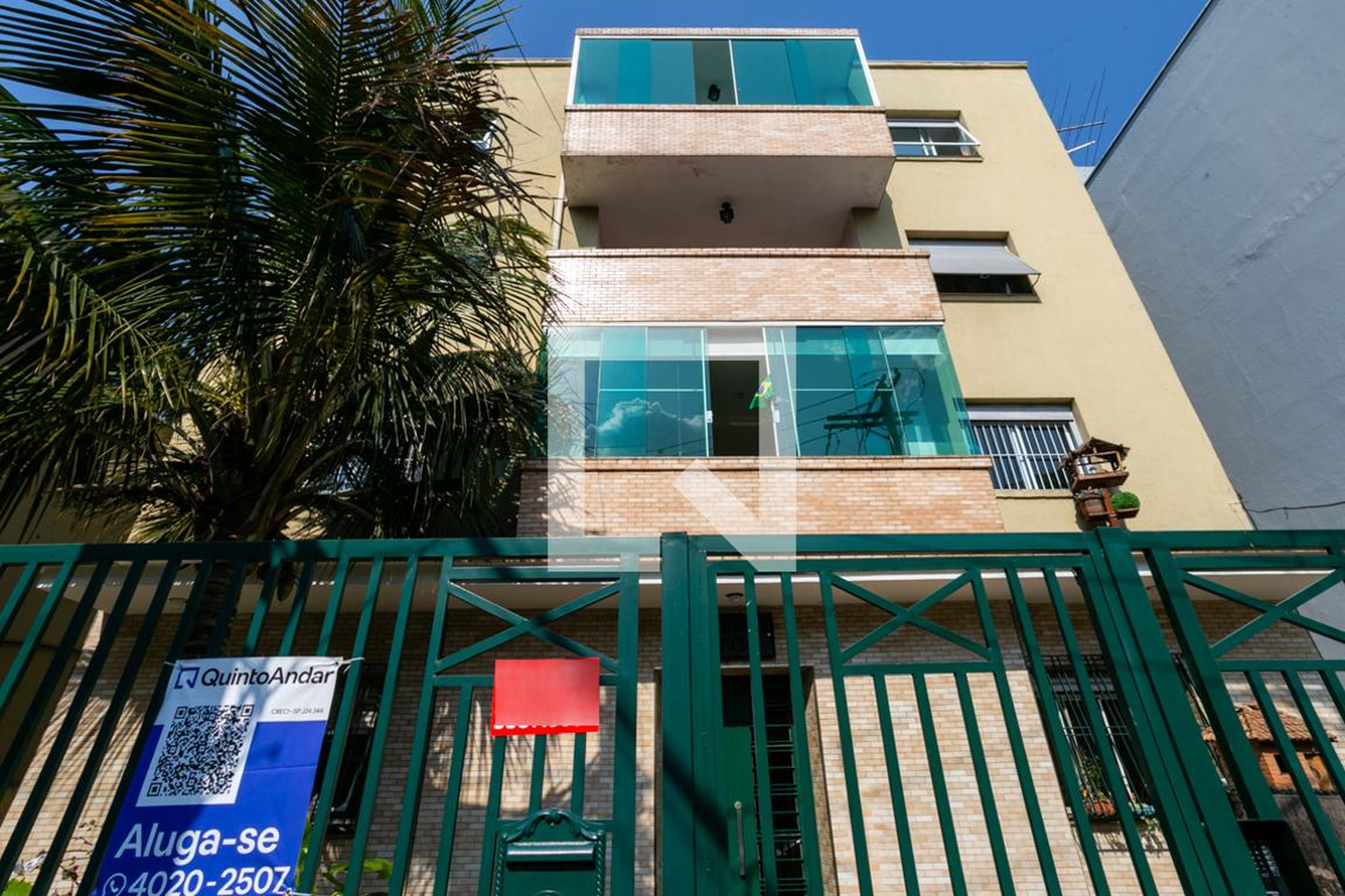 Fachada do prédio Condomínio em Rua Doutor Artur Guimarães, 130