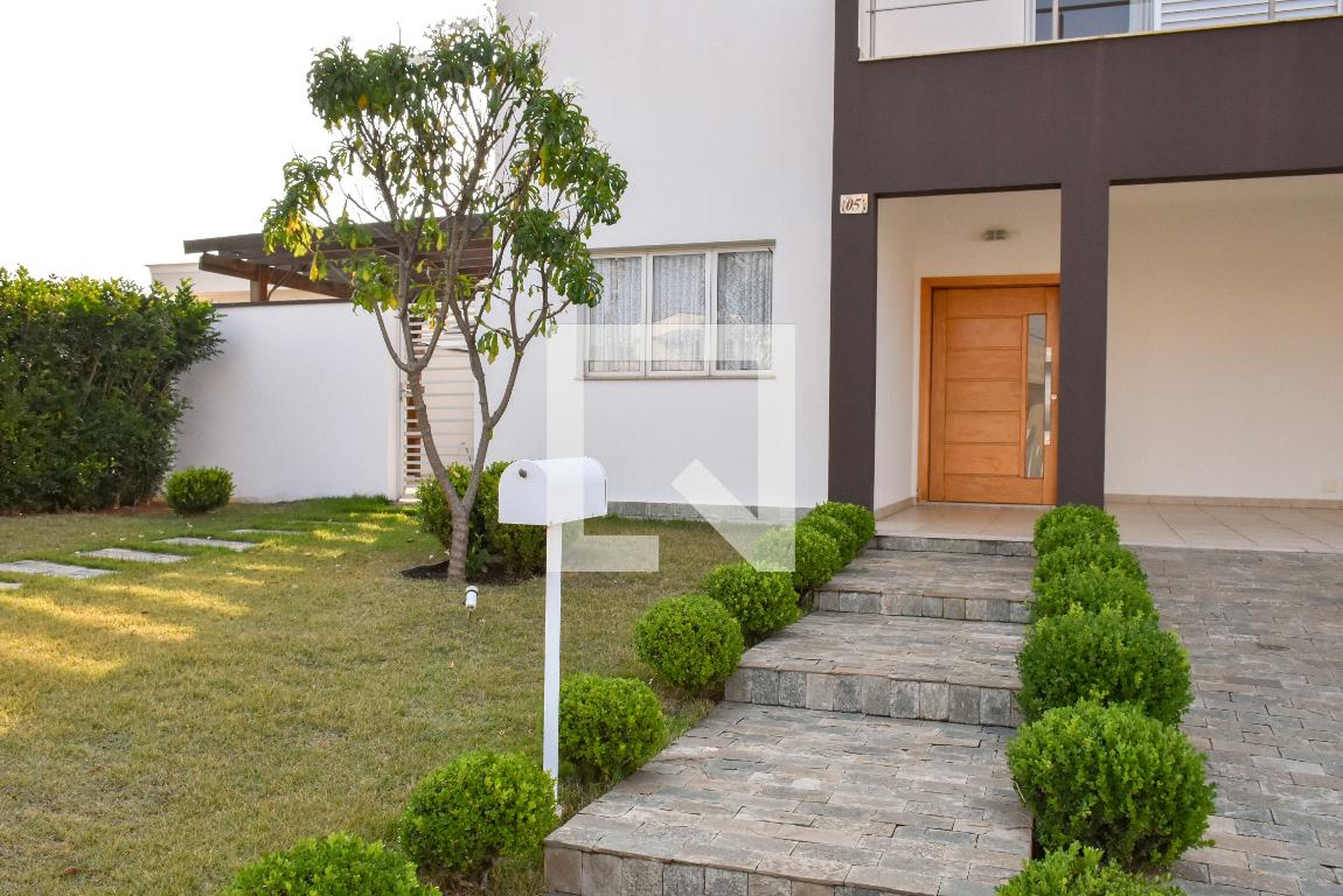 Fachada Condomínio em Rua Dirceu Wilson Camilo de Camargo, 5