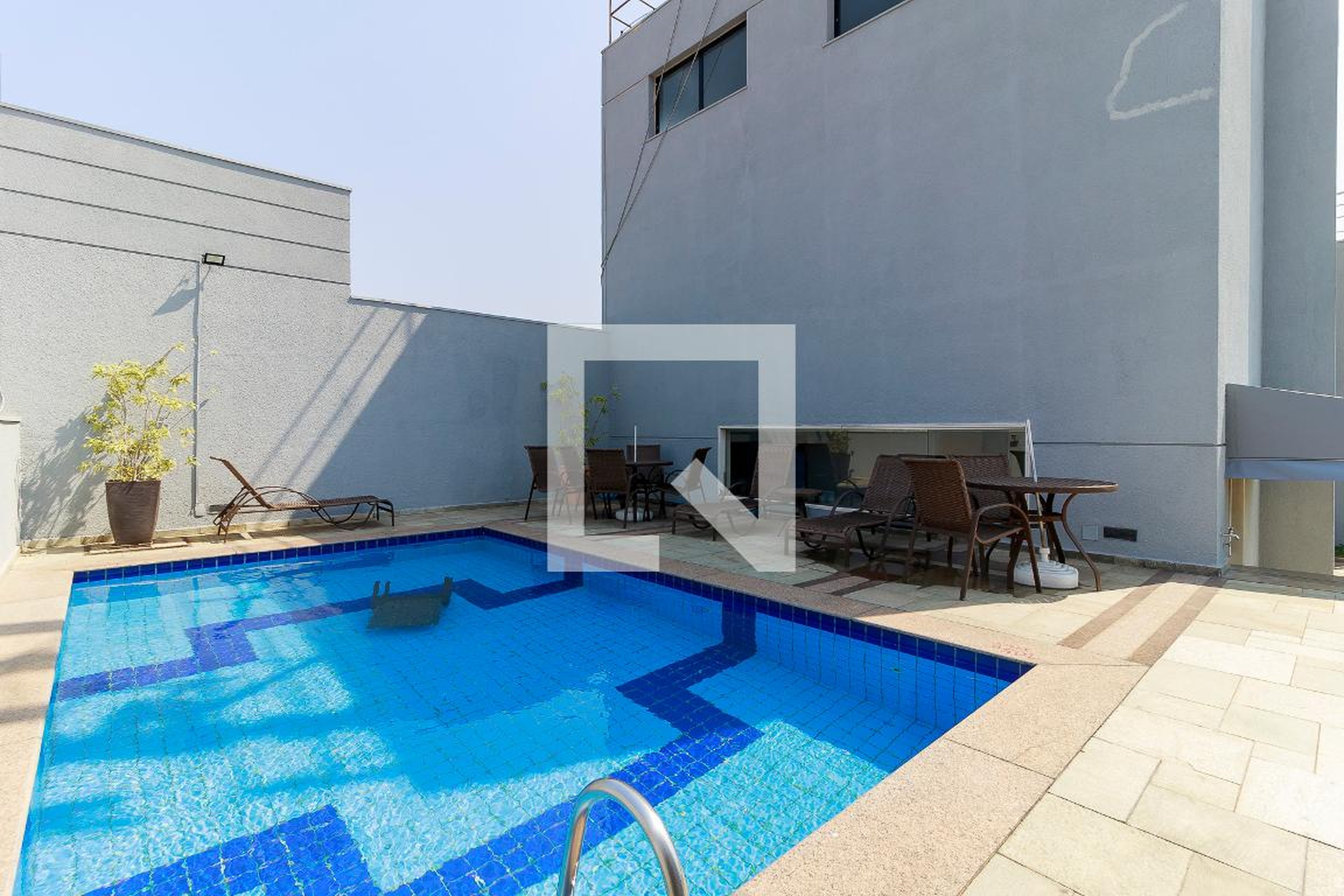 Piscina - Mercure Nações Unidas