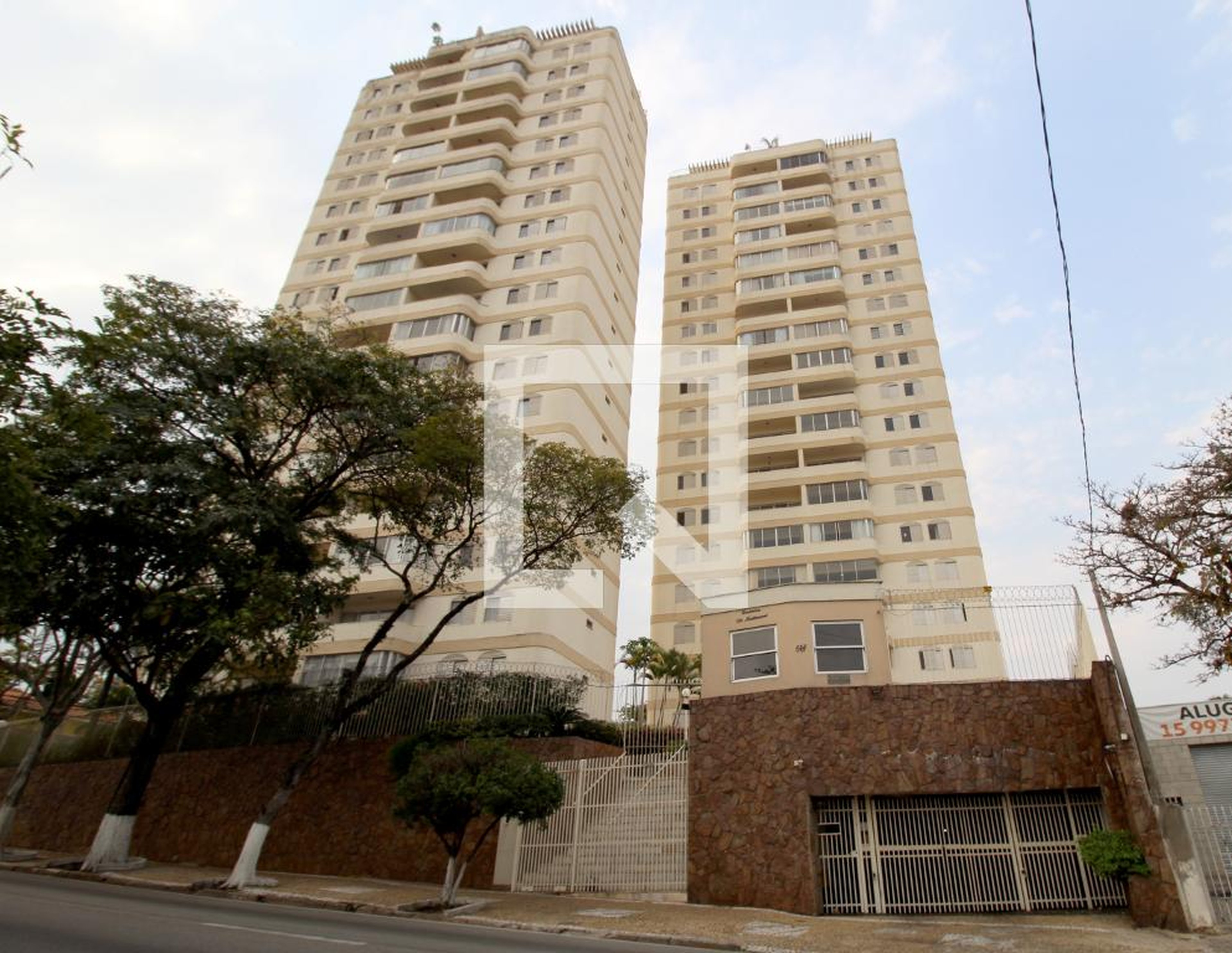 Fachada do Condomínio Condomínio Conjunto Ville Mediterranne