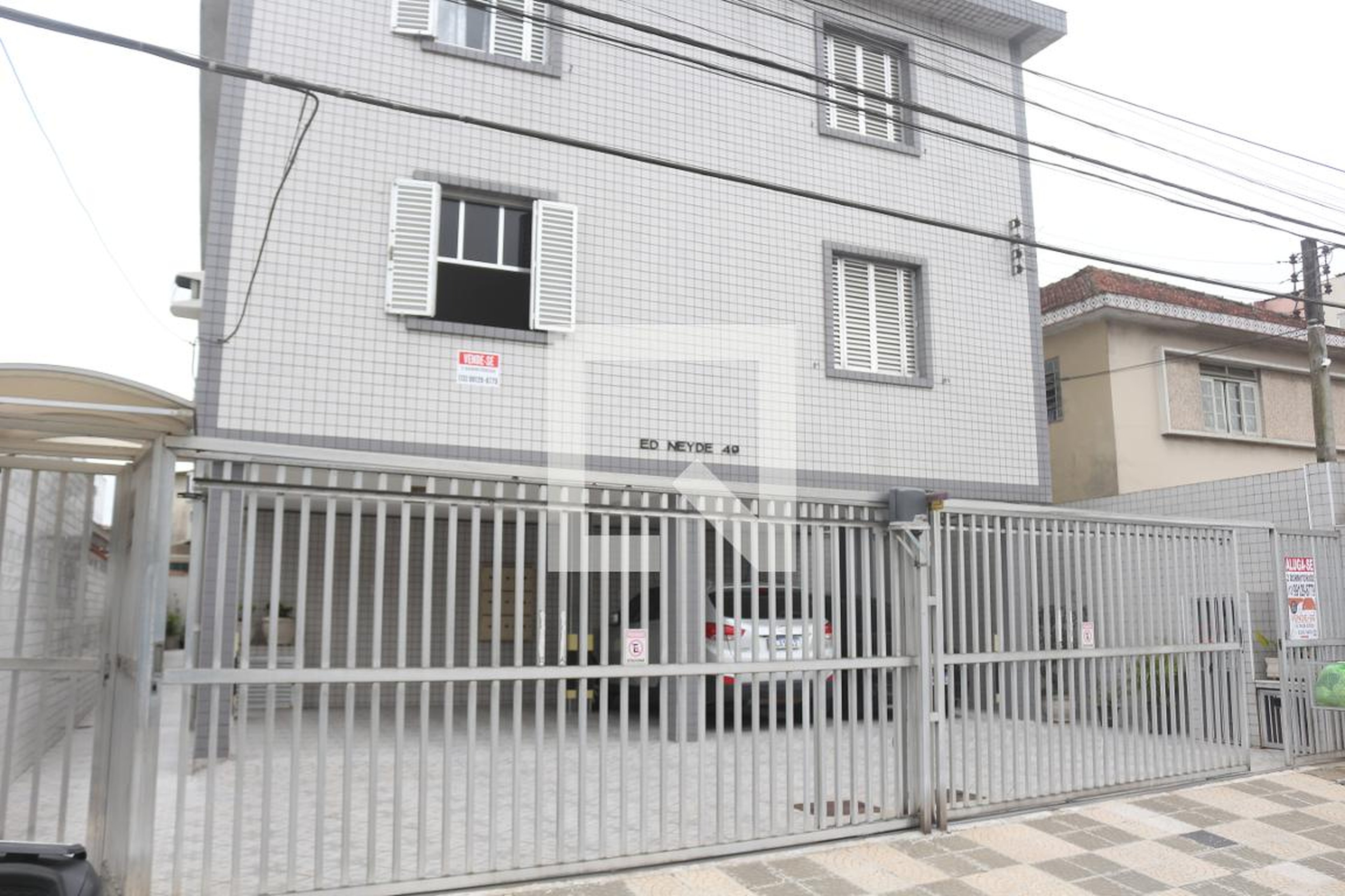 Fachada Condomínio em Rua Uberaba, 49