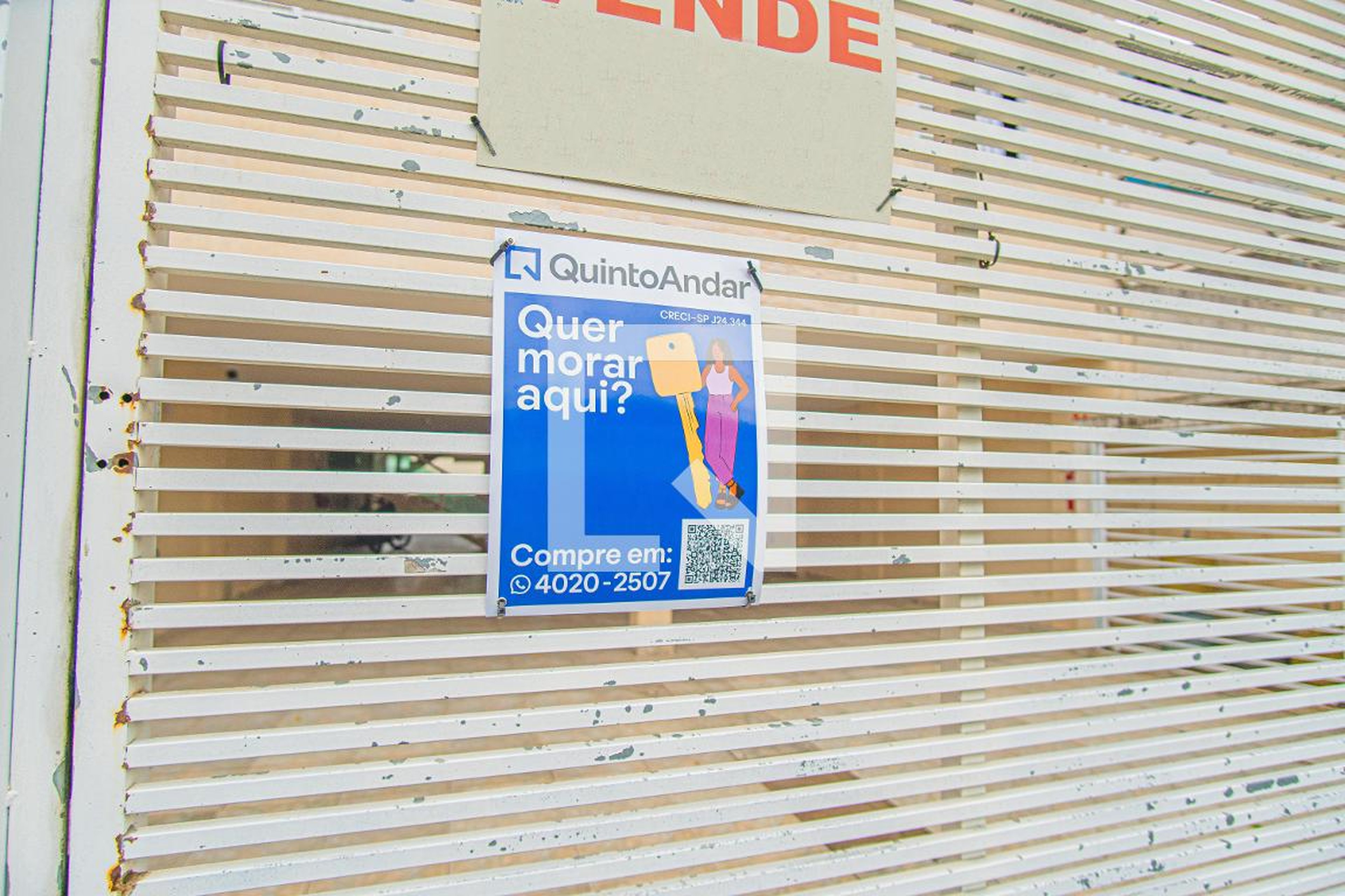 Fachada Condomínio em Rua Constituinte, 56
