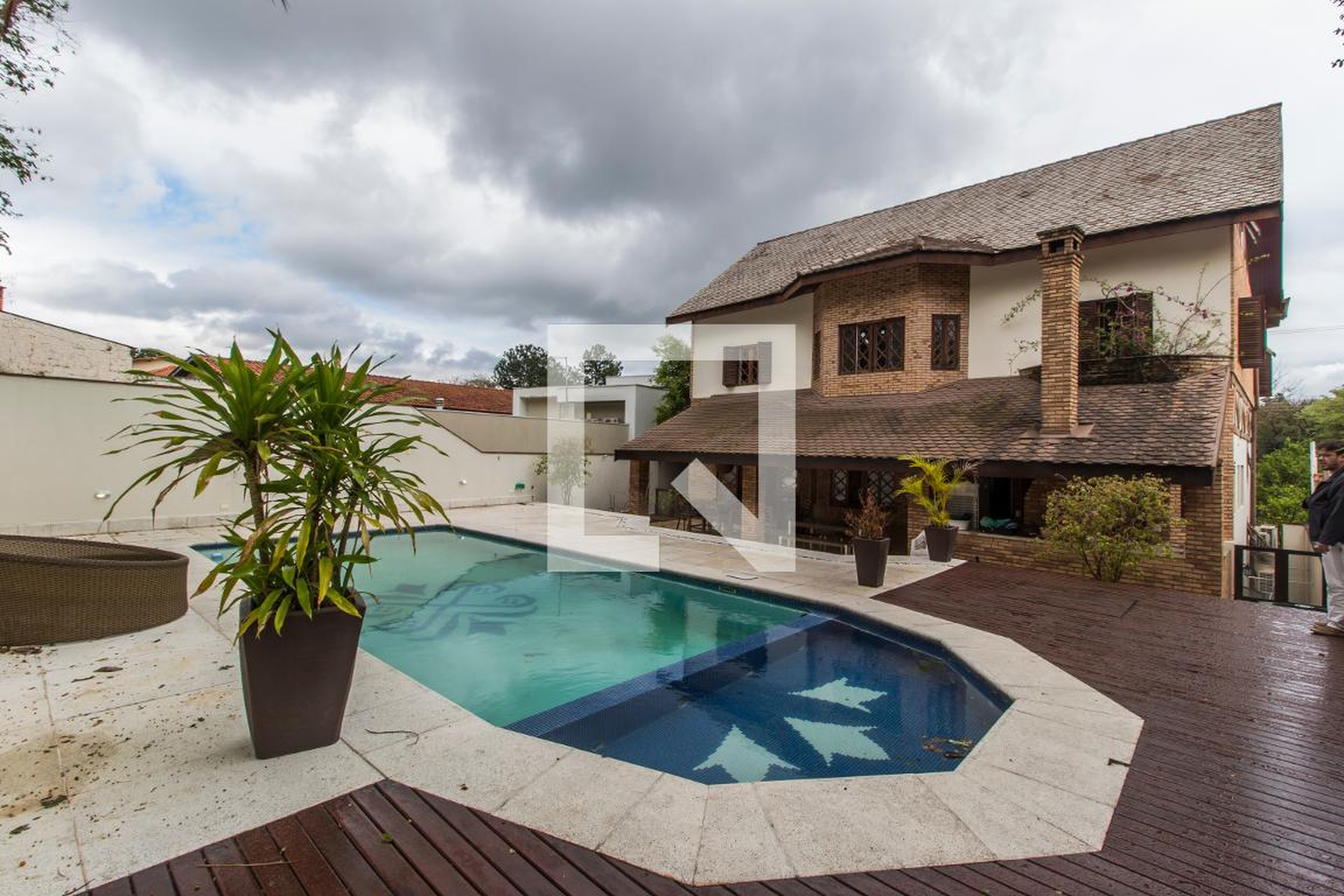 Fachada Condomínio em Alameda Maringá, 427