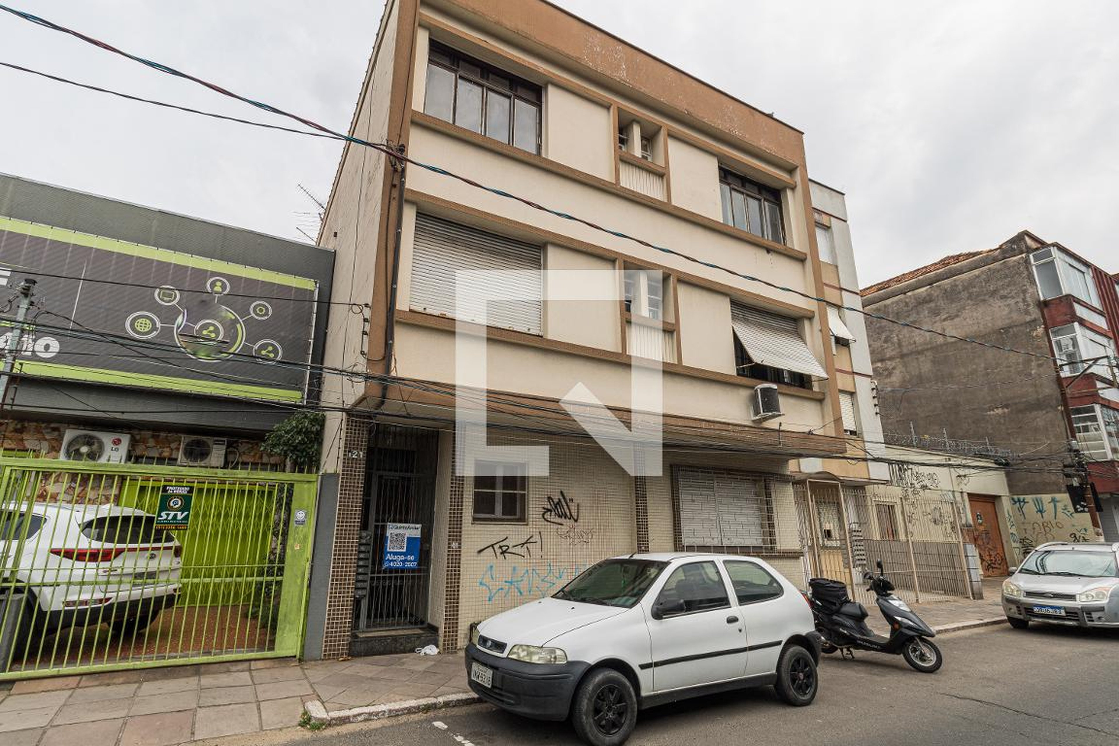 Fachada do Prédio Condomínio em Rua Silva Só, 121