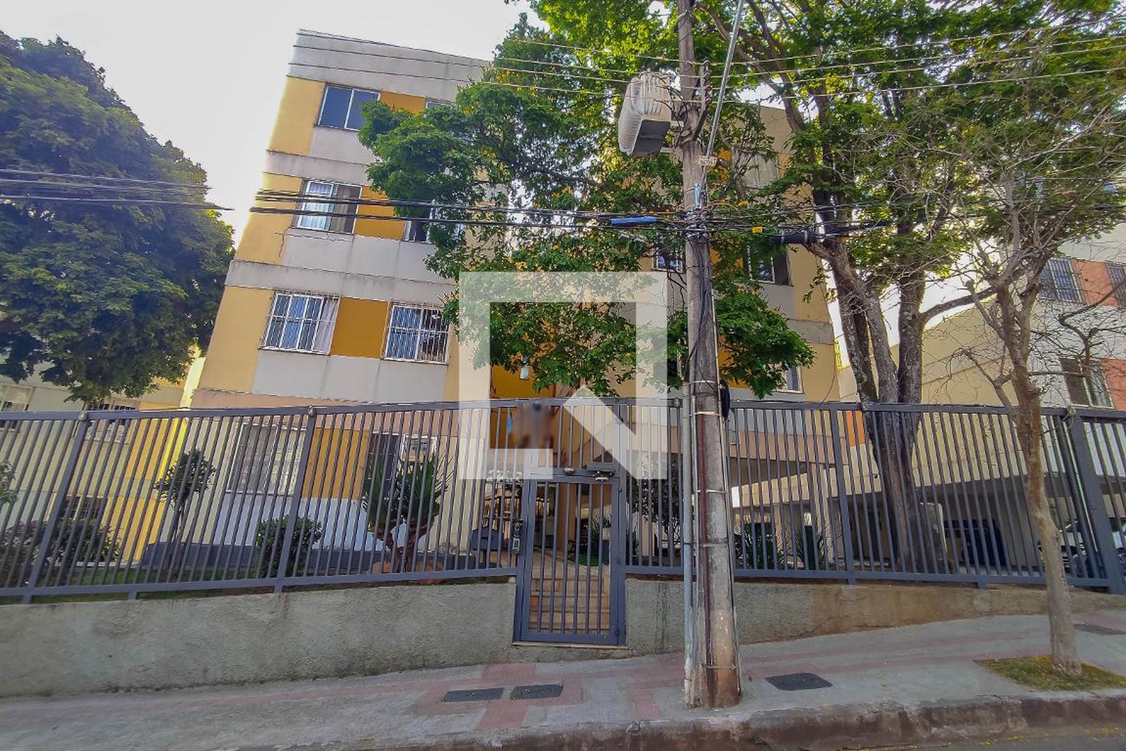 Fachada Condomínio em Rua Cristiano Moreira Sales, 43