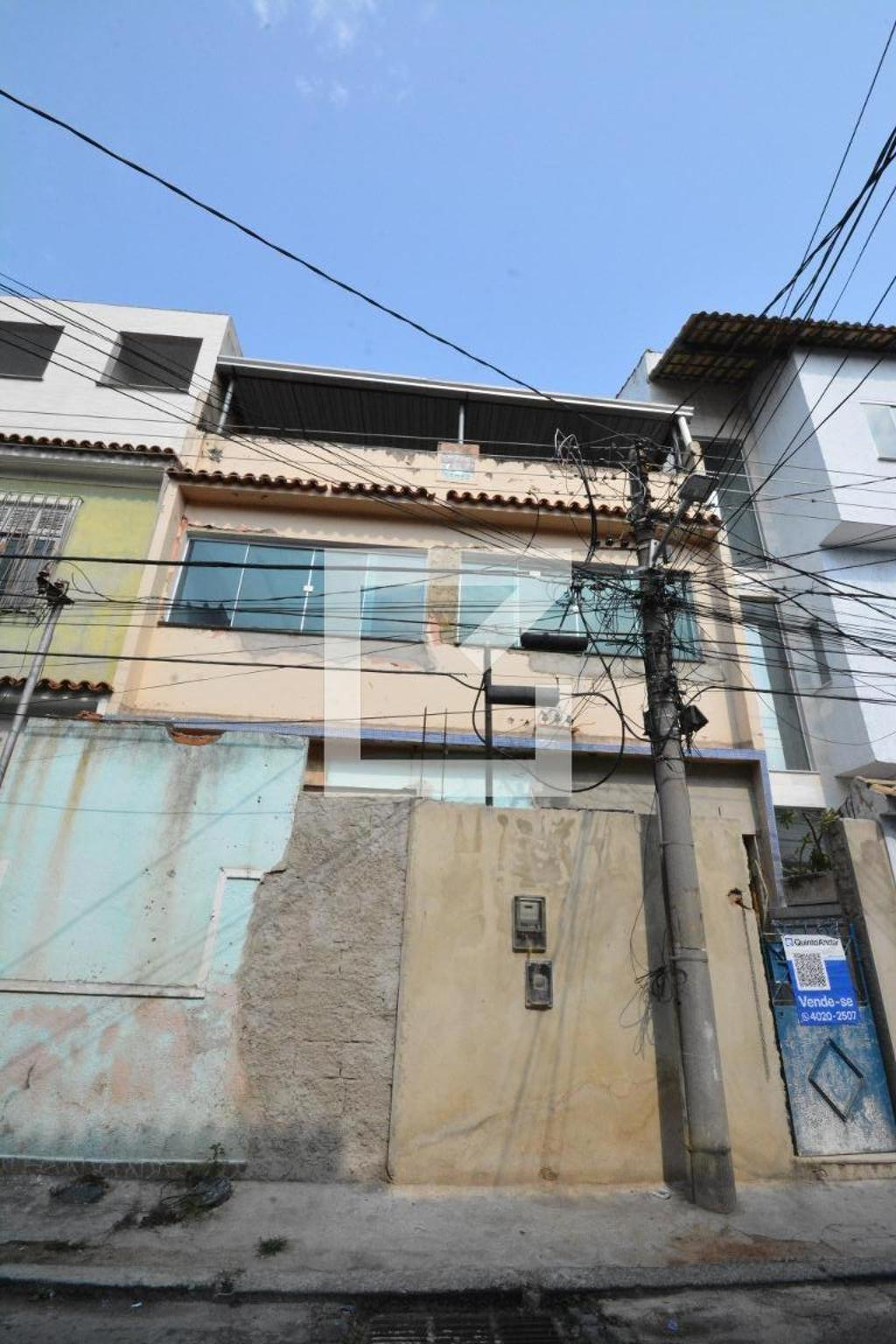 Fachada Condomínio em Rua Comandante Vergueiro da Cruz, 187