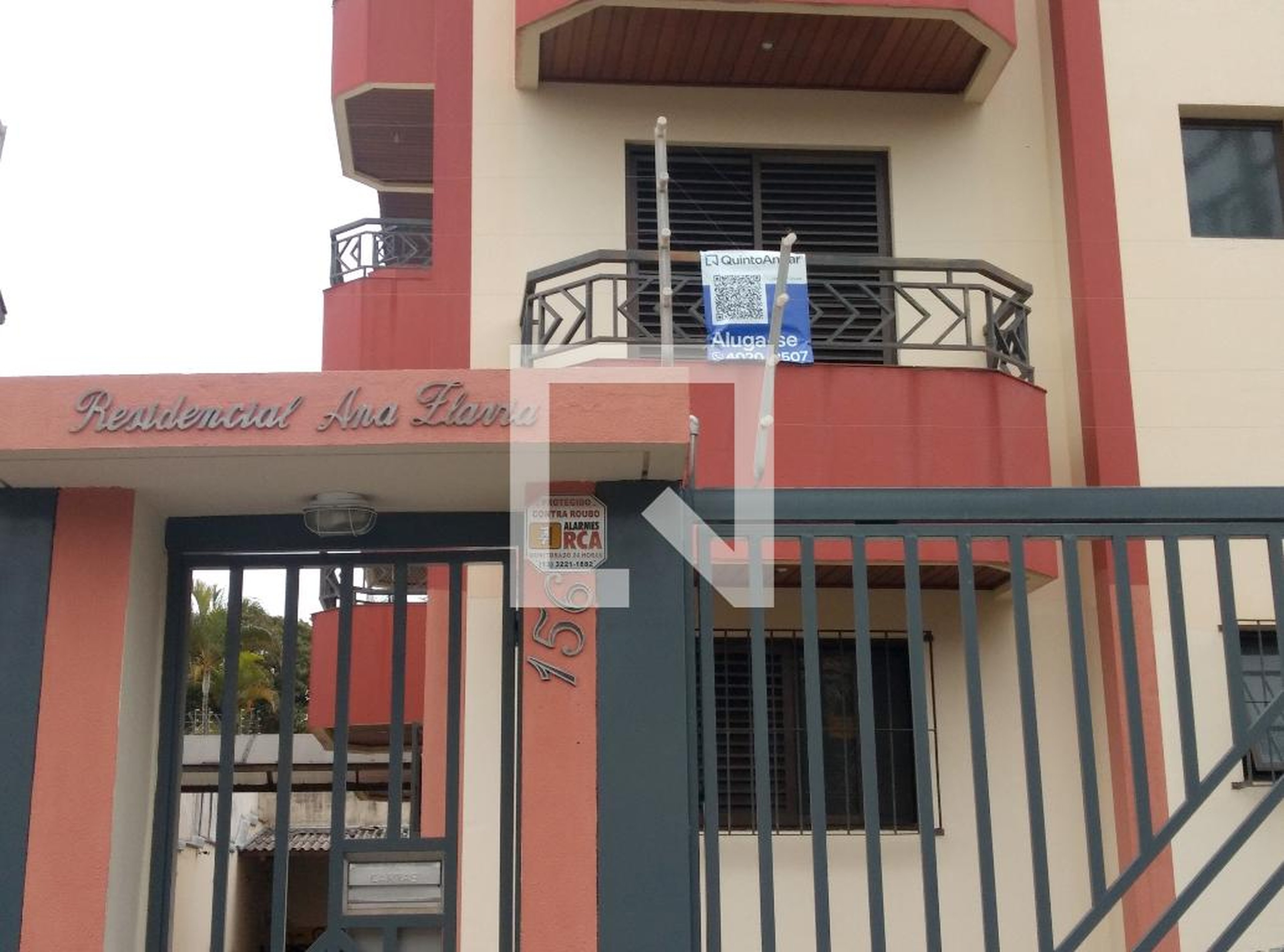 Fachada Condomínio em Rua Doutor Lineu Mattos Silveira, 156