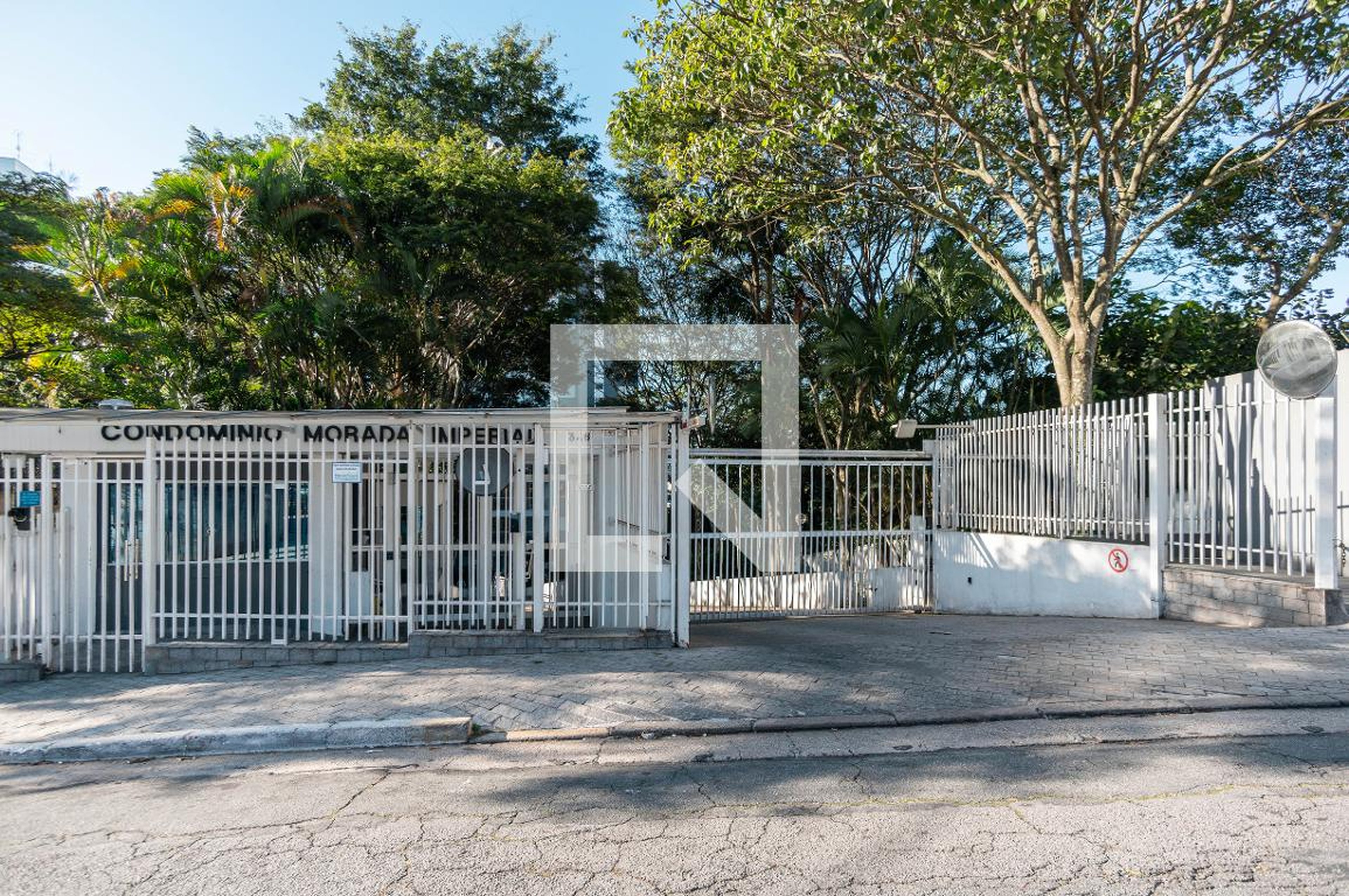 Fachada do Condomínio Condomínio Morada Imperial