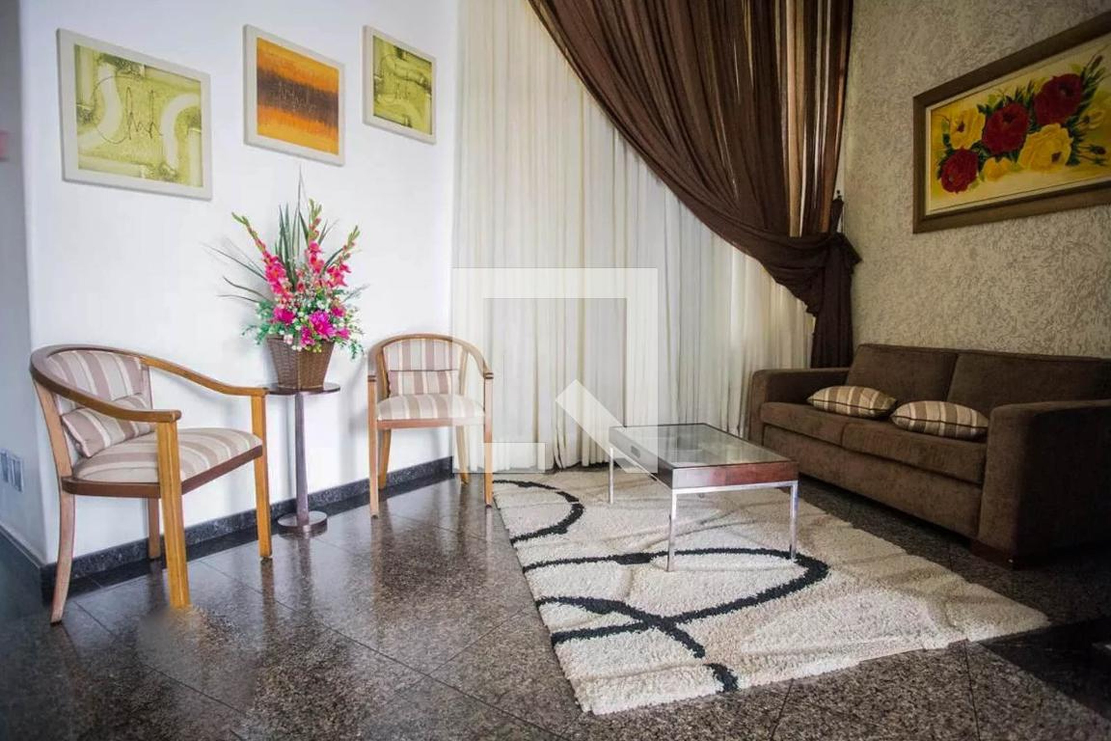 Hall - Edif Millennium Plaza