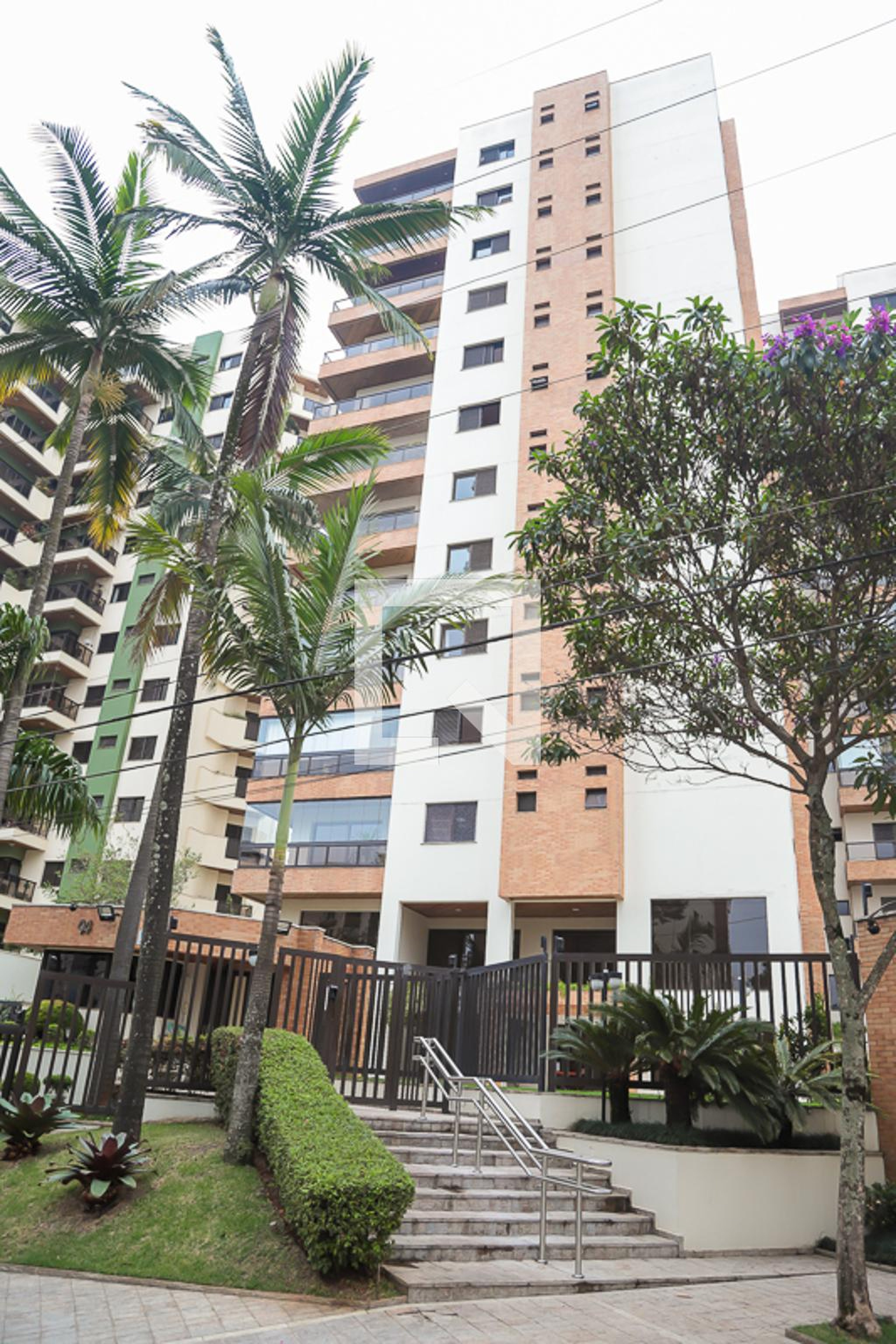 Fachada do Condomínio Condomínio Porto de Marselha