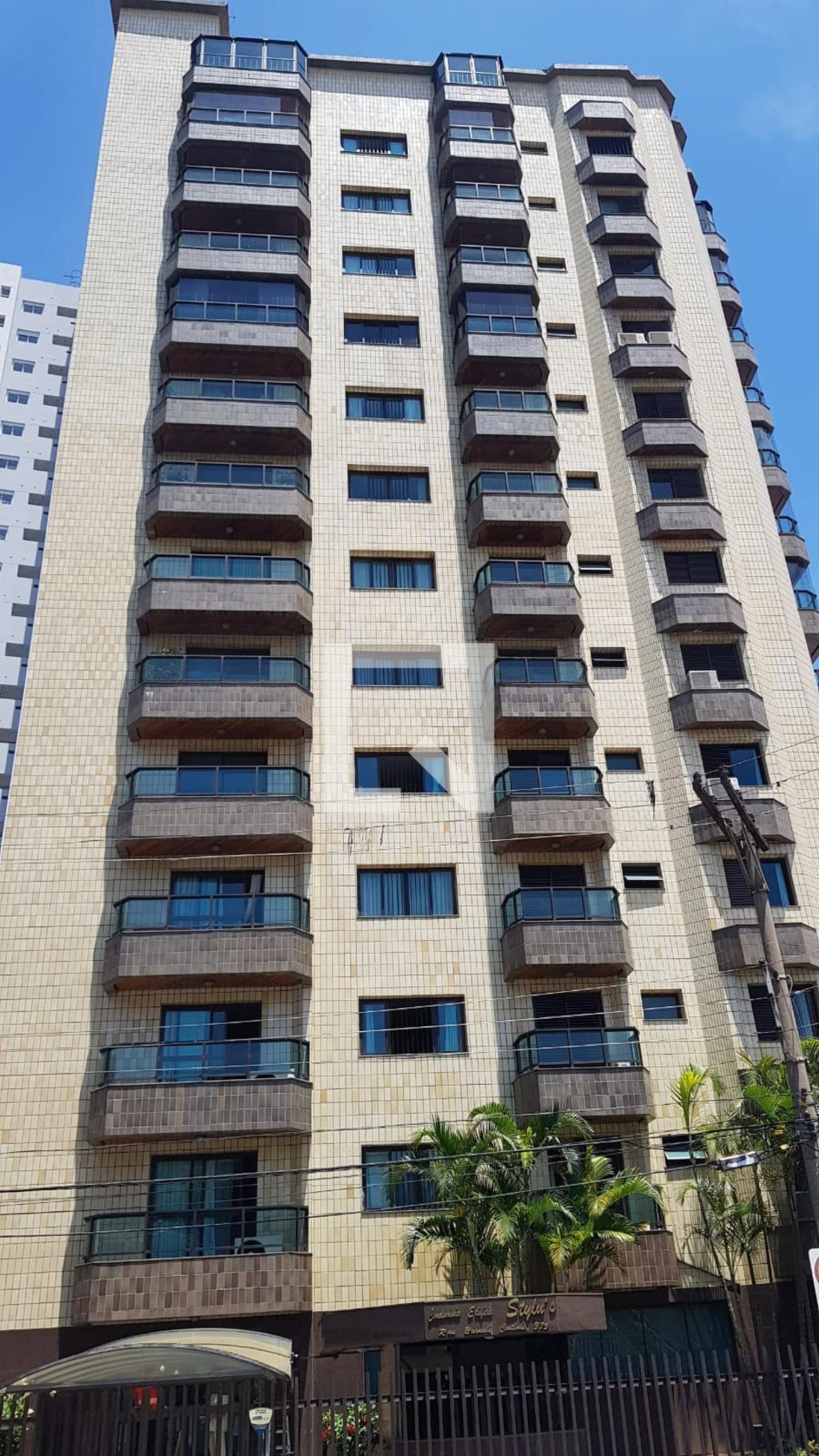 Fachada Condomínio em Rua Barnabé Coutinho, 357