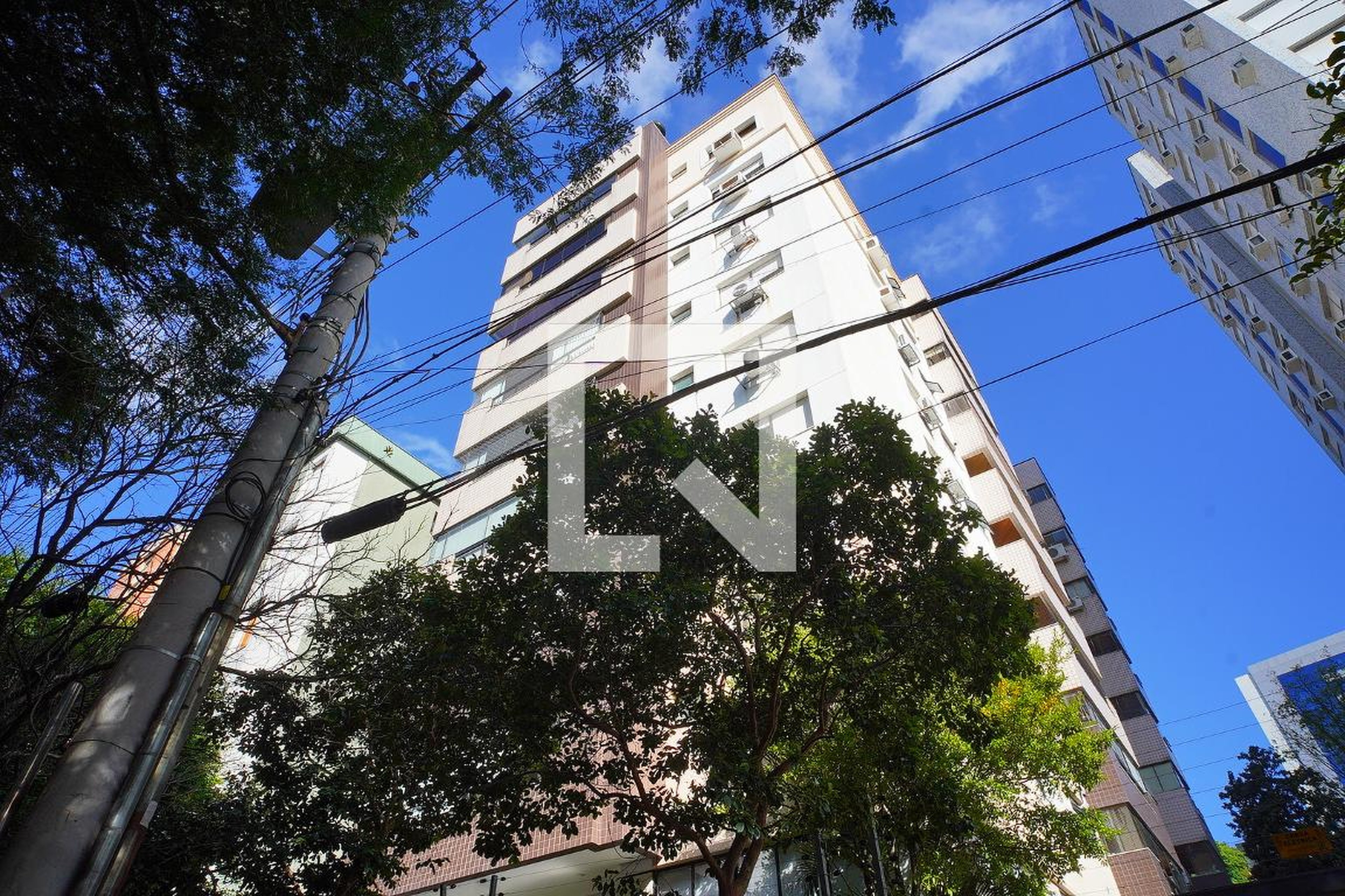 Fachada do Condomínio Edifício Mirante do Sol