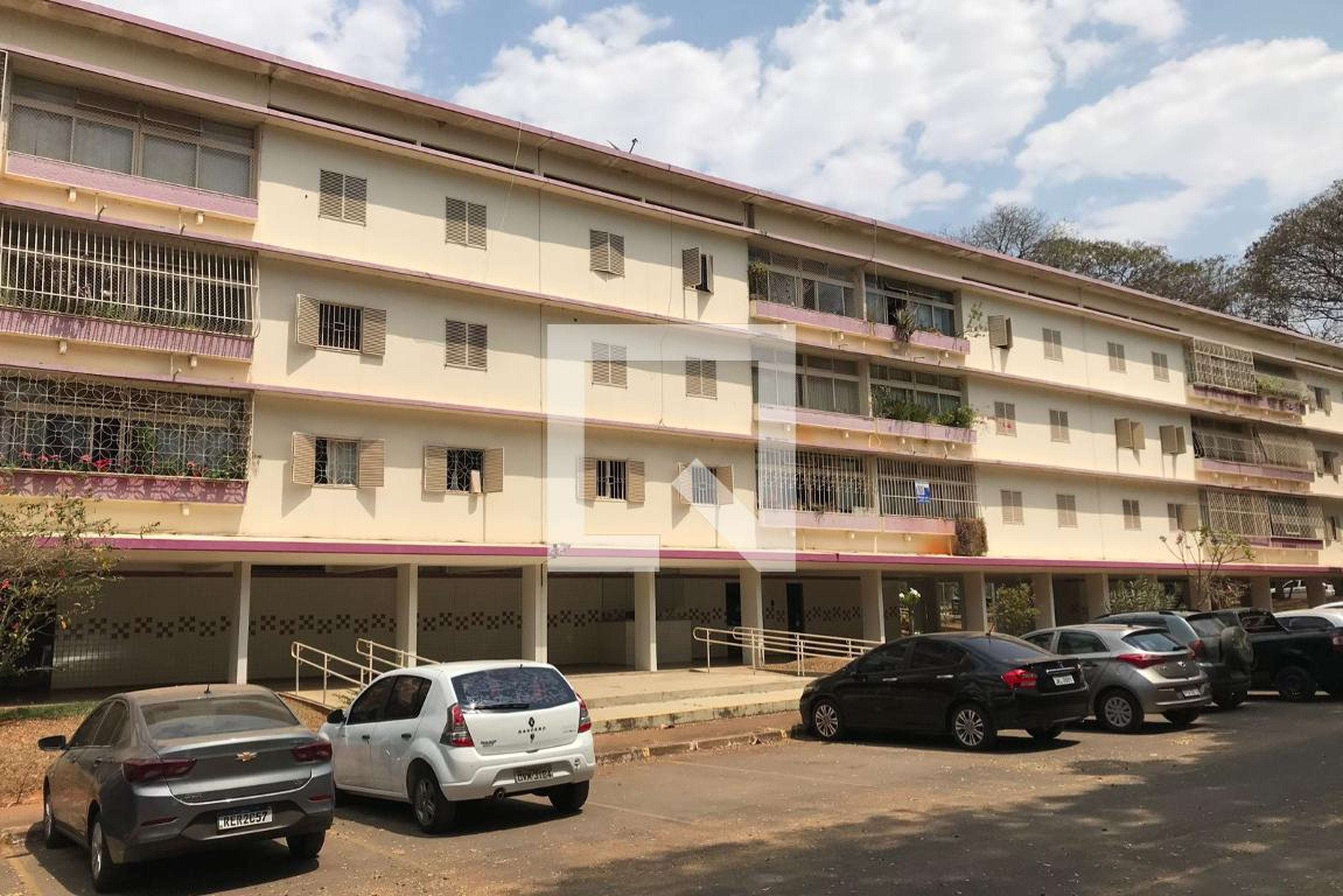 Fachada do Prédio Condomínio em SQS 405 Bloco O, 1