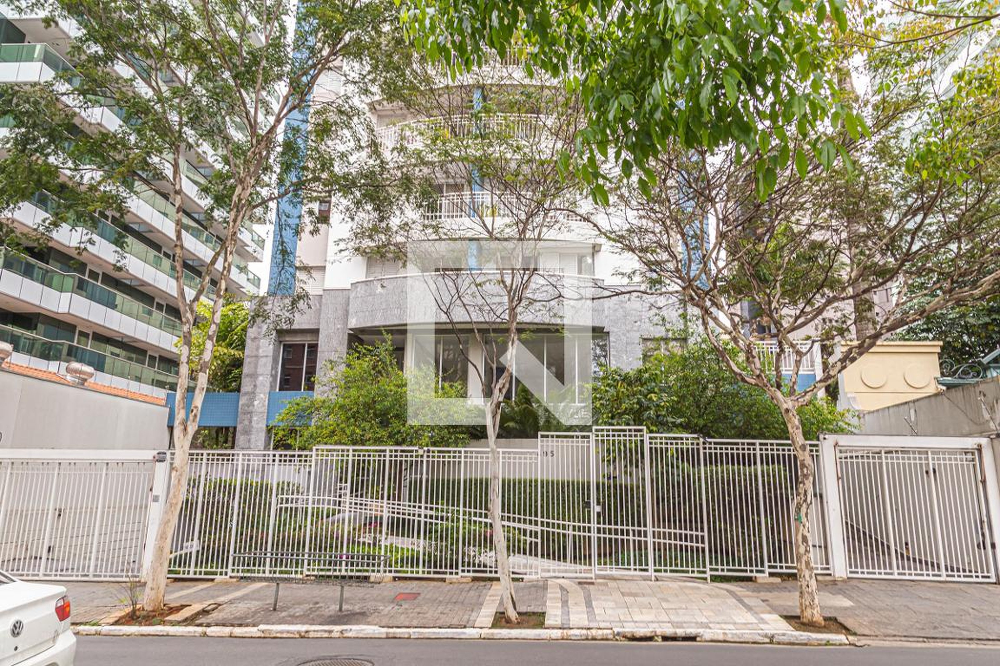 Fachada do Condomínio Condomínio Bela Cintra