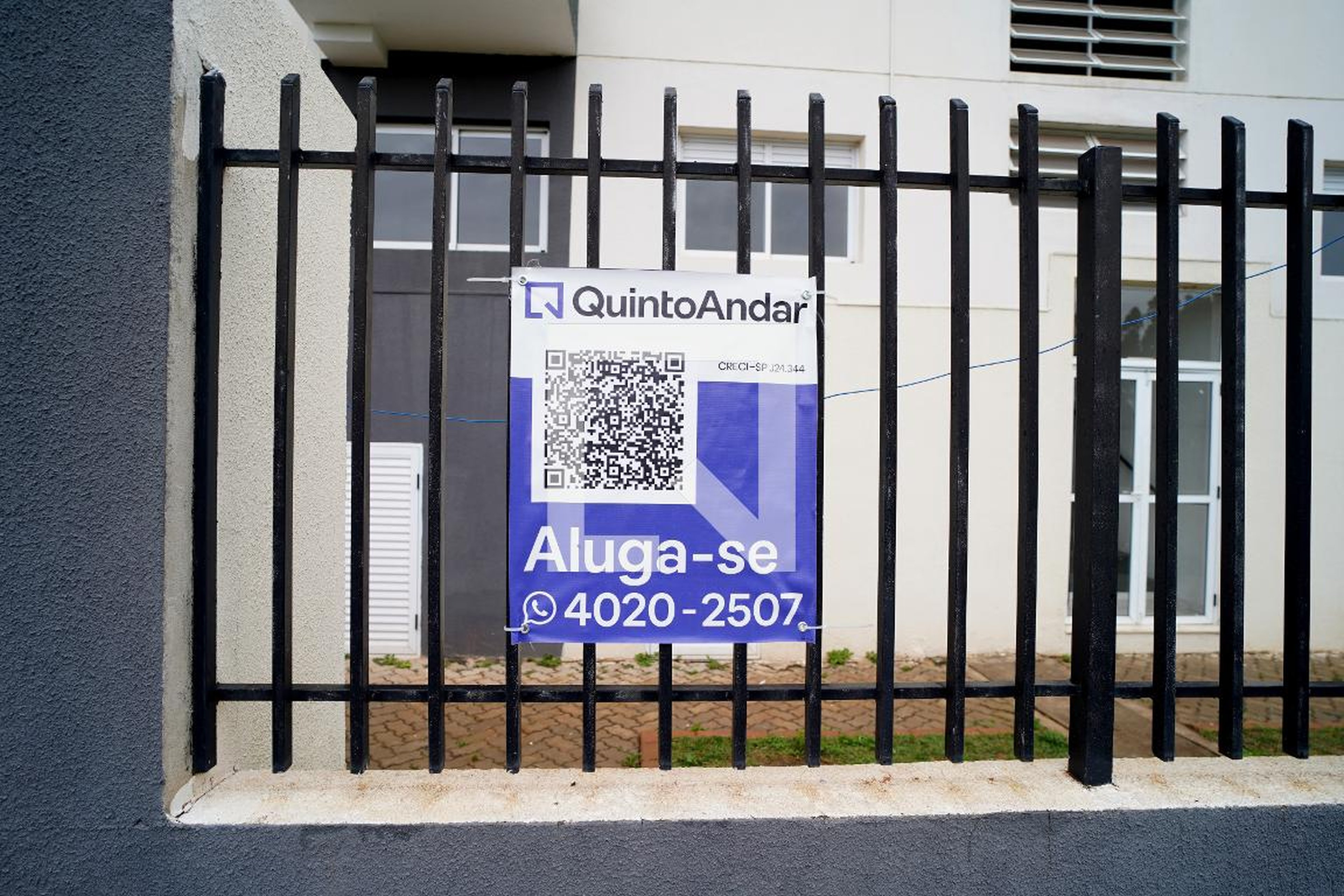 Fachada do Condomínio Condomínio em Rua Jorge dos Réis e Cunha, 138