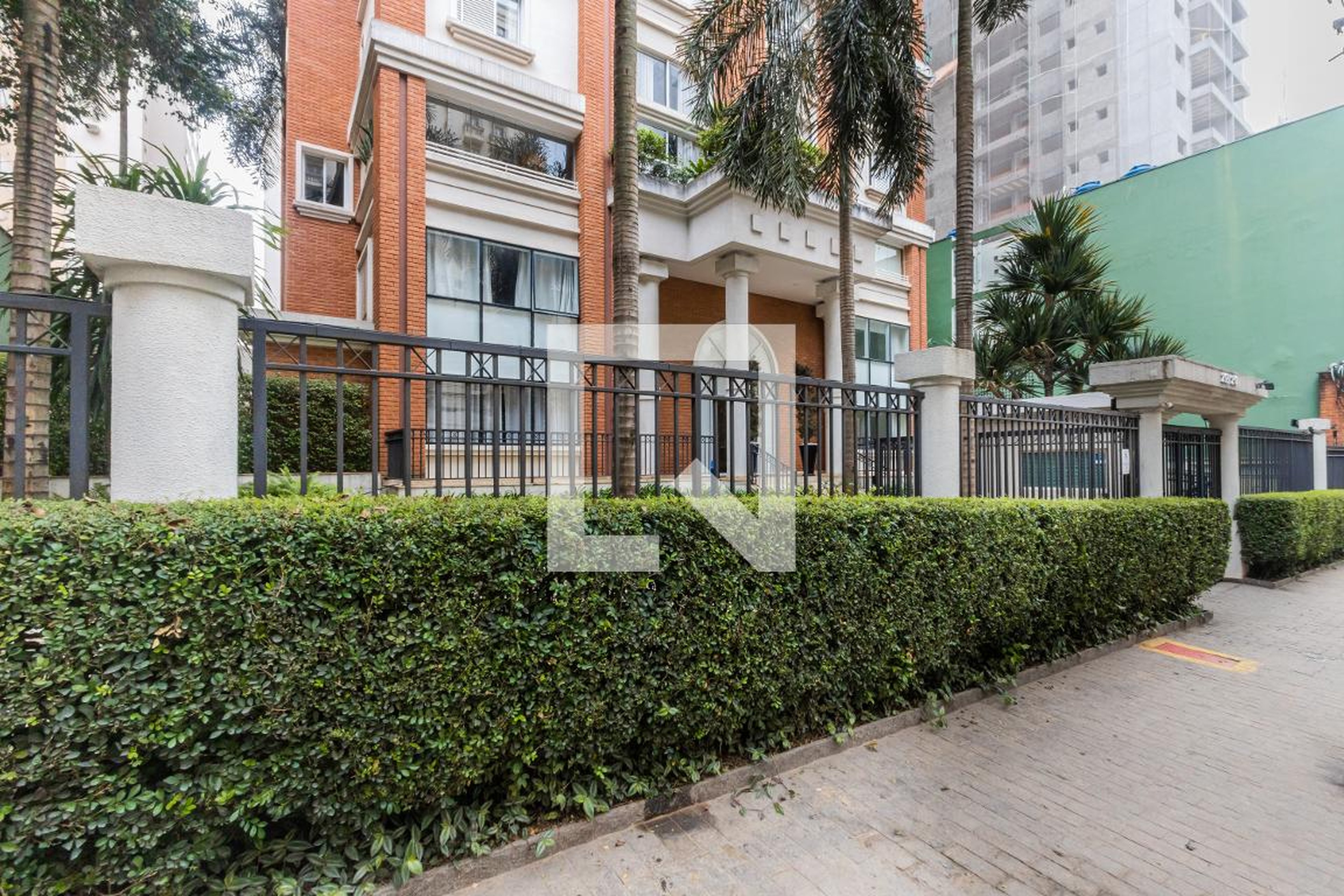 Fachada do Condomínio Condomínio Vertical Space