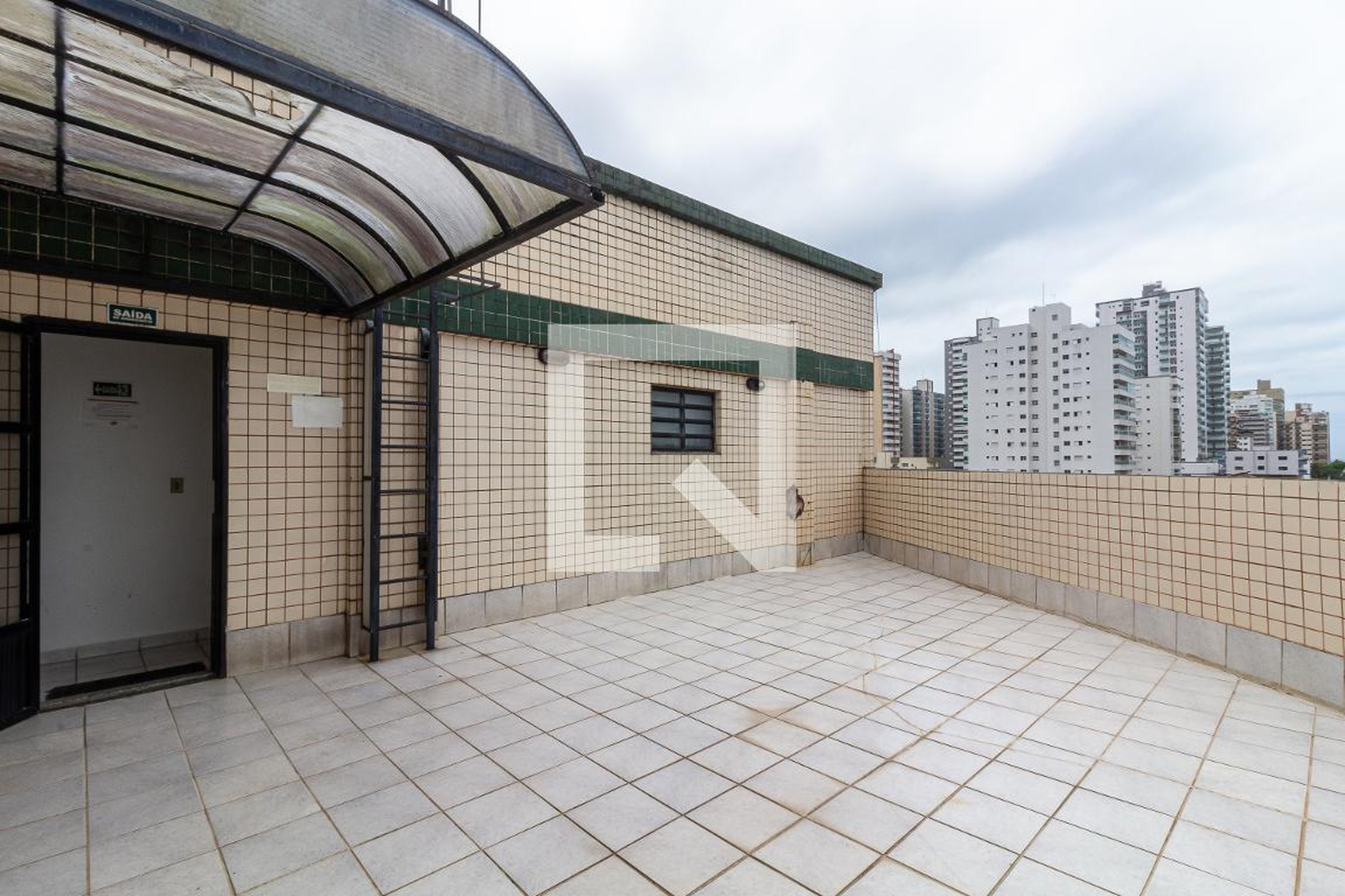 Área comum - Edifício Comercial Suzuki