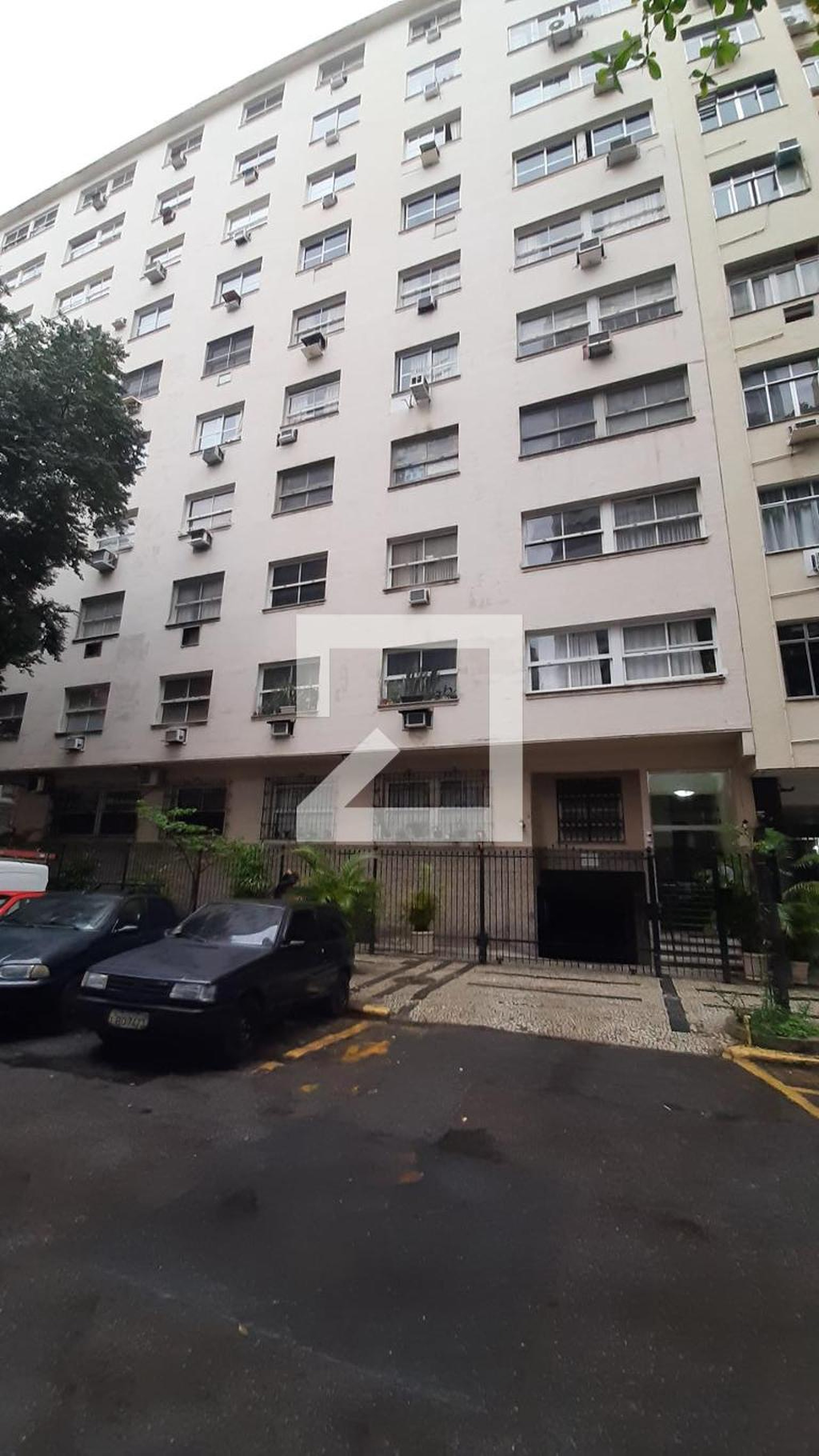 Fachada Condomínio em Rua Dias da Rocha, 171