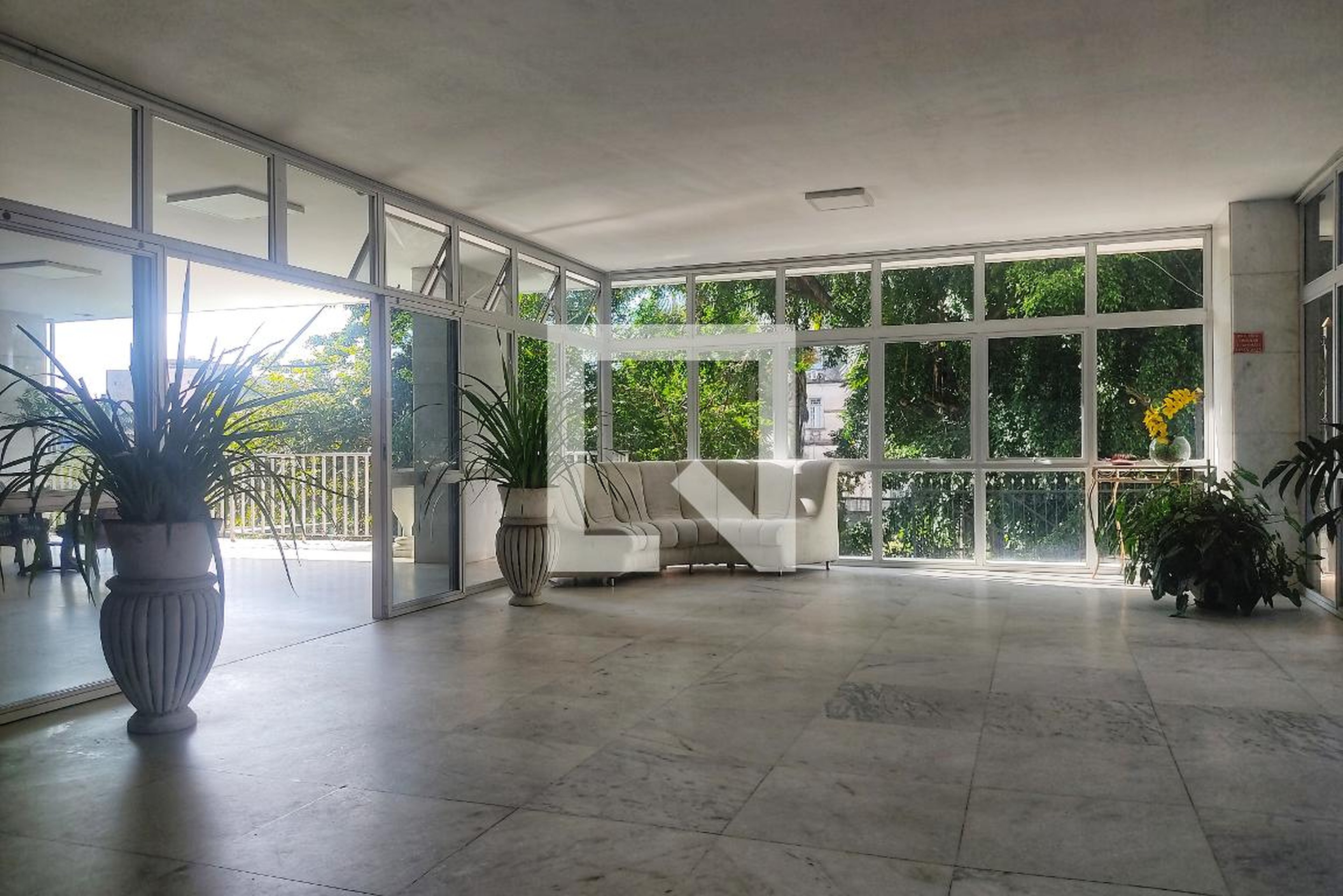 Hall social - Edifício Jardim de Nazaré